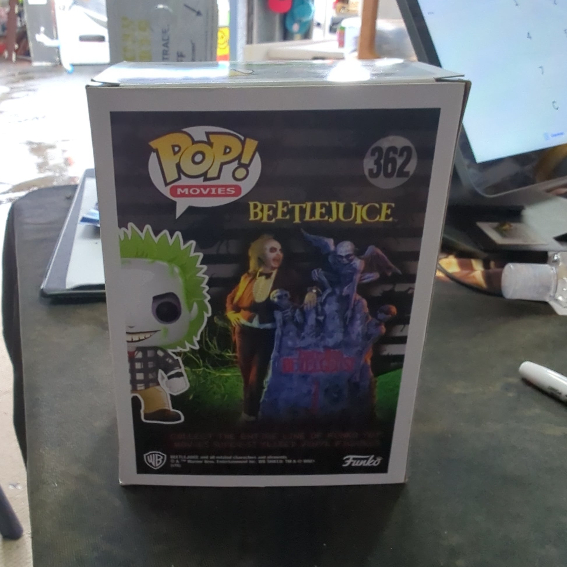 FUNKO POP VINYL - BEETLEJUICE 362 FRENLY BRICKS - Open 7 Days