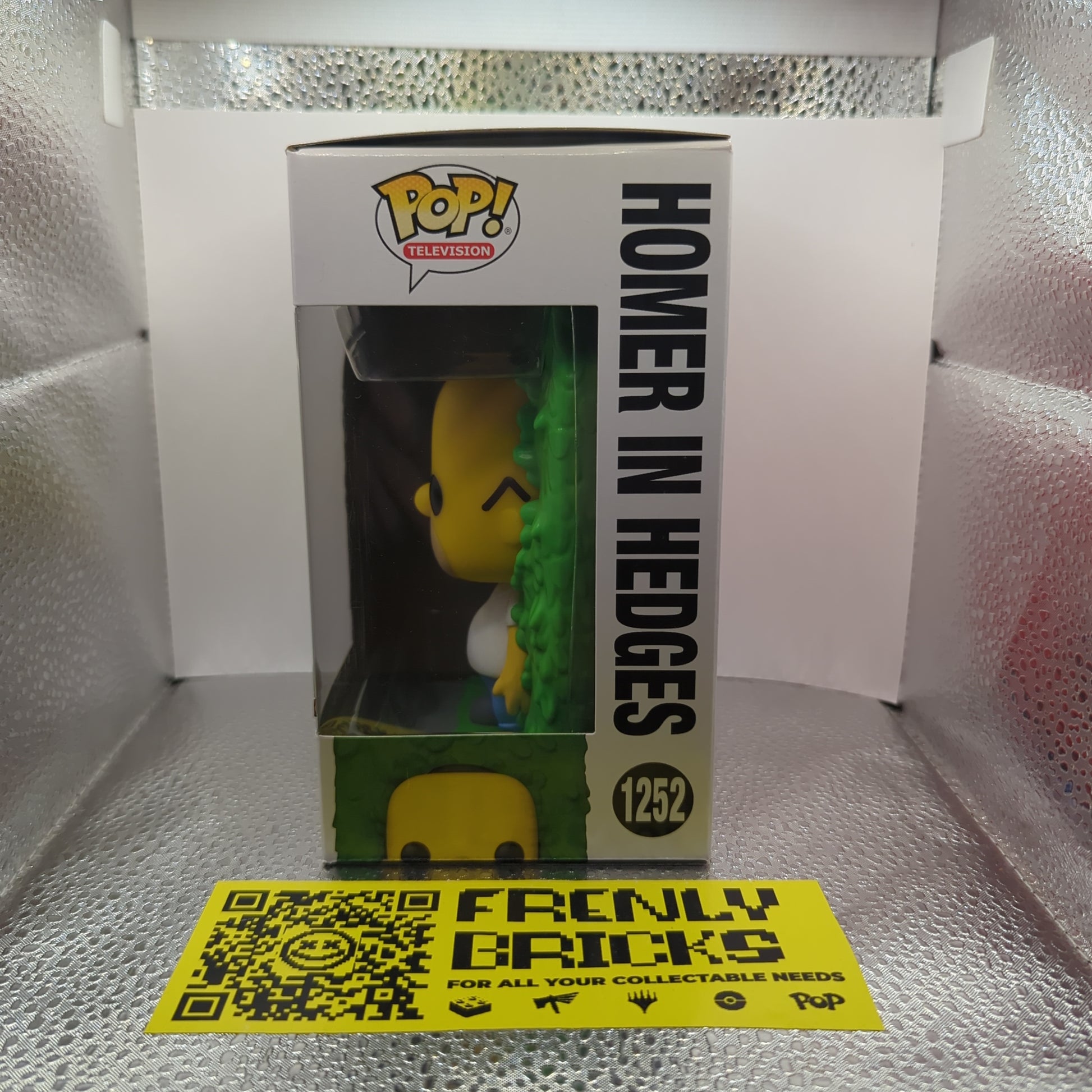 Homer In Hedges Funko Pop Vinyl Exclusive #1252 The Simpsons FRENLY BRICKS - Open 7 Days