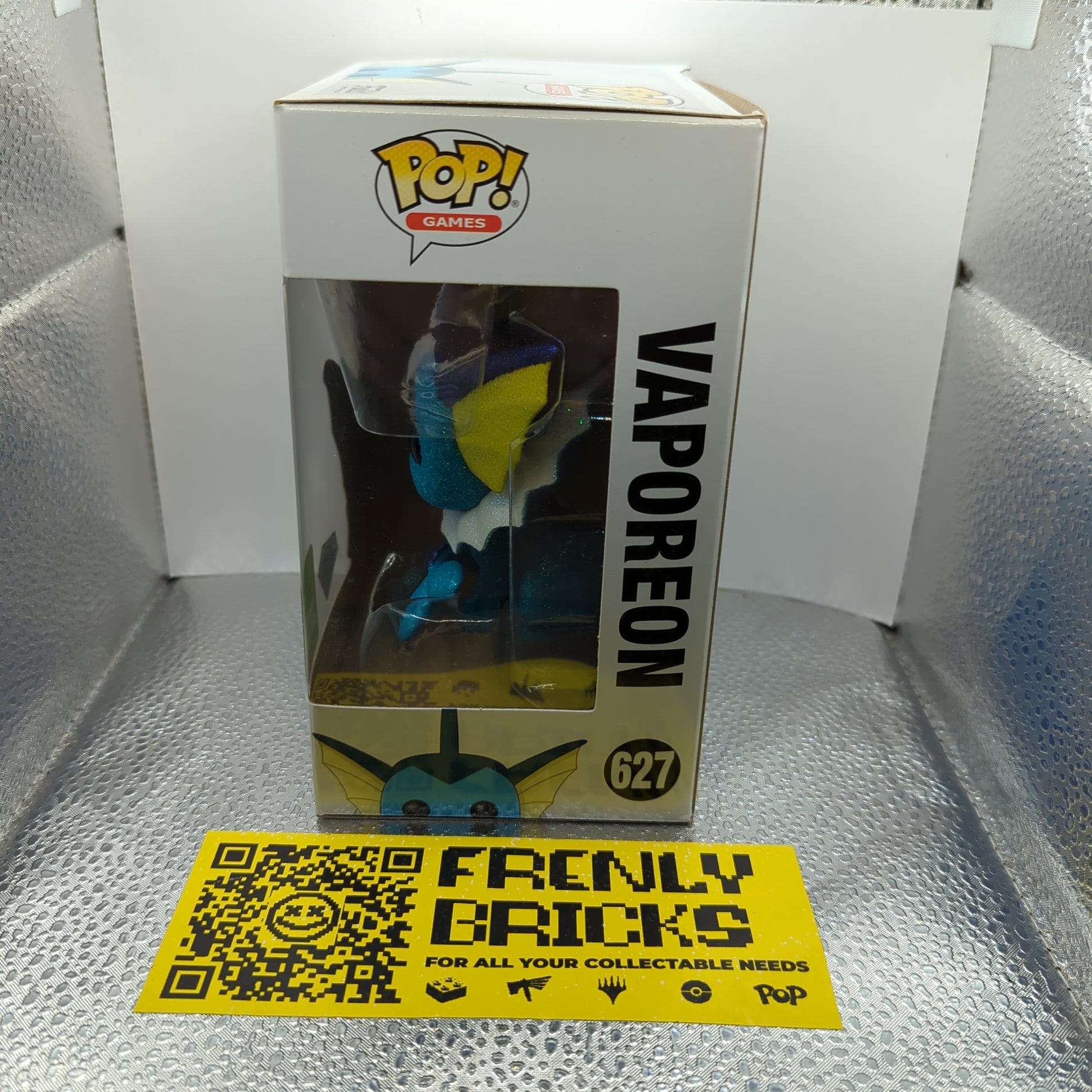 Pokemon - Vaporeon #627 - Convention Diamond Glitter Variant - Funko Pop! Vinyl FRENLY BRICKS - Open 7 Days