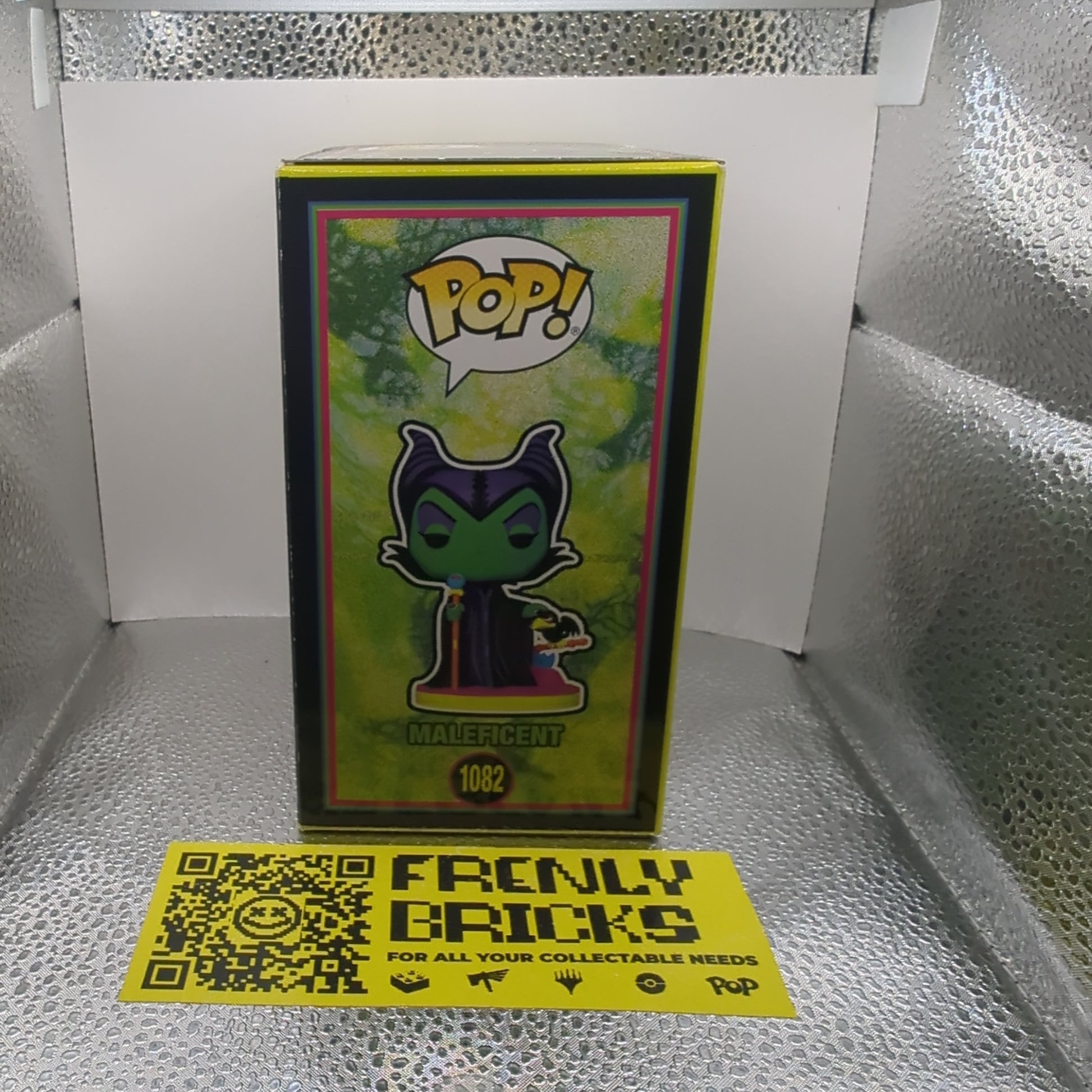 Disney Villains Maleficent Black Light Exclusive Pop! Vinyl Figure #1082 FRENLY BRICKS - Open 7 Days