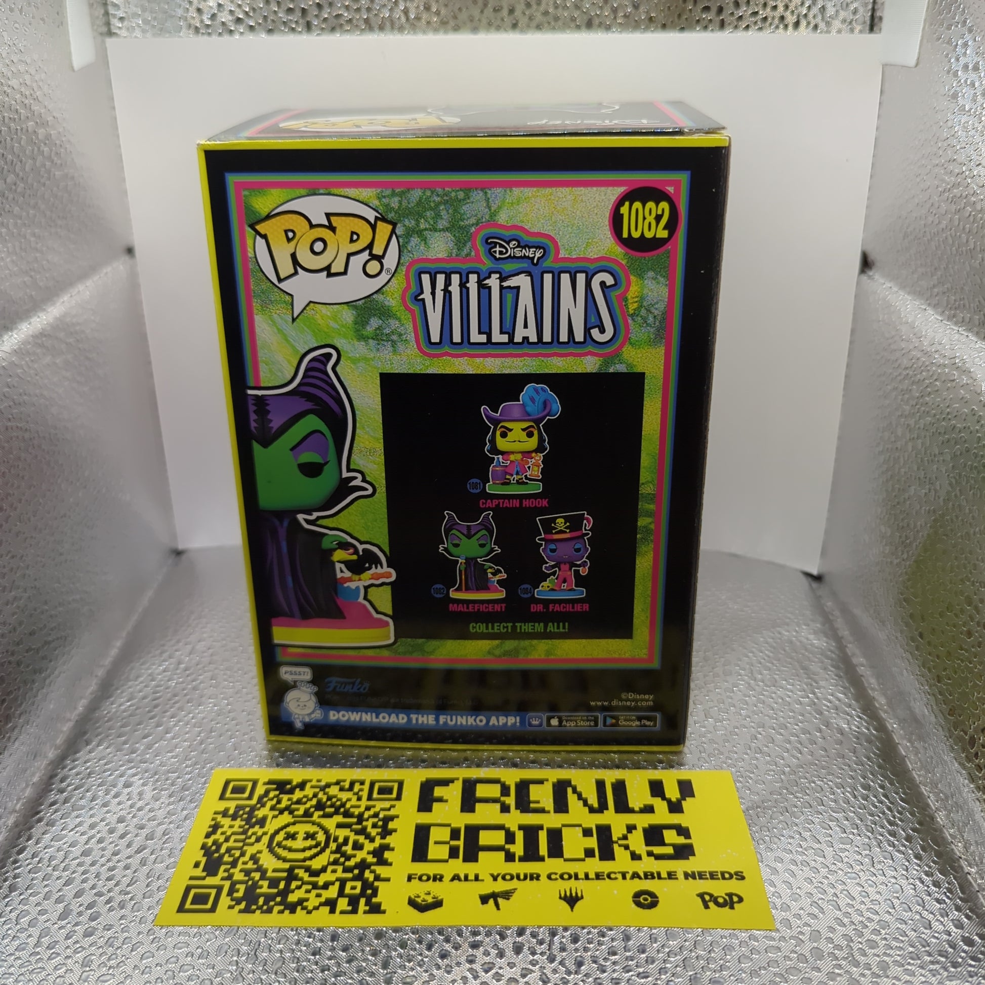 Disney Villains Maleficent Black Light Exclusive Pop! Vinyl Figure #1082 FRENLY BRICKS - Open 7 Days