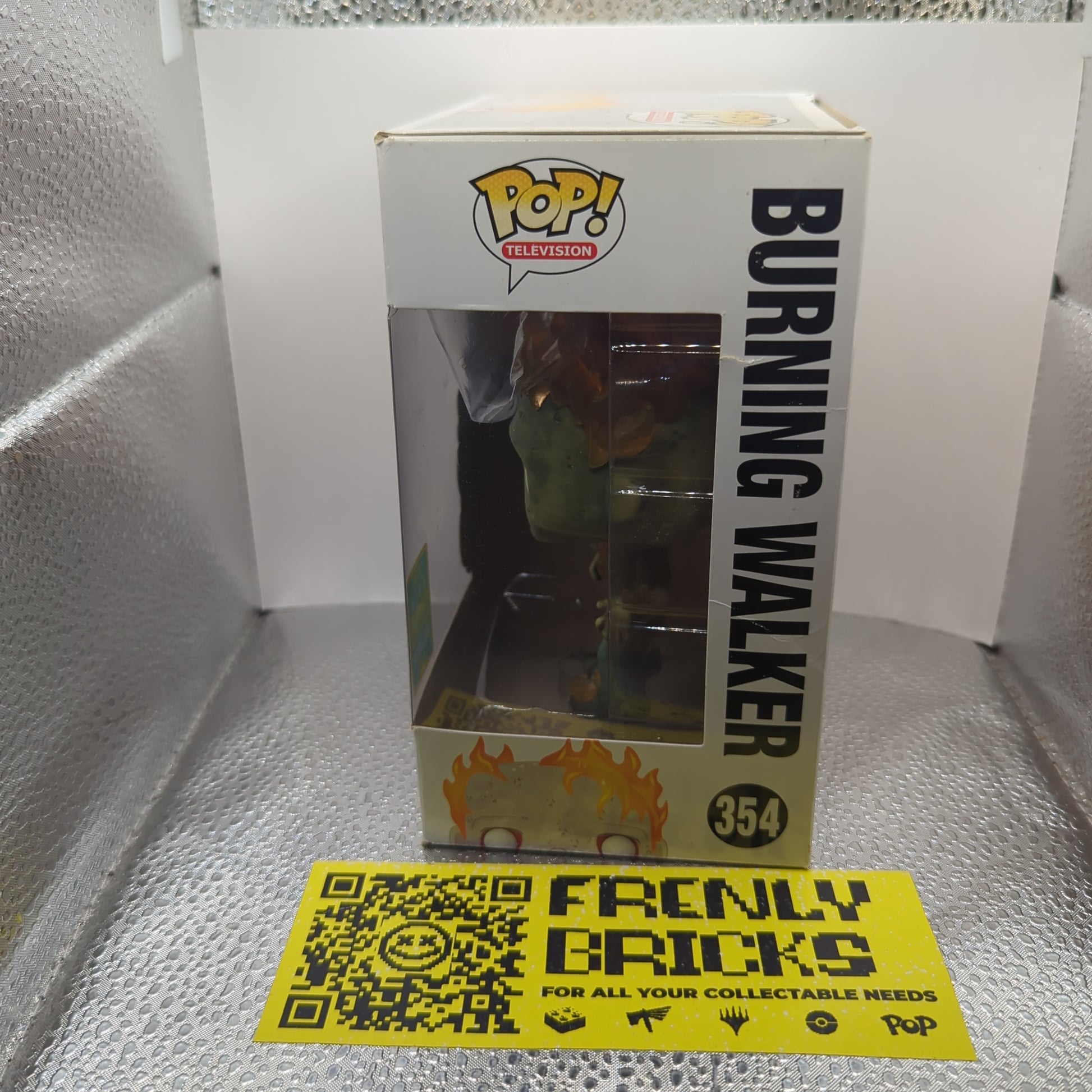 Television Funko Pop - Burning Walker - The Walking Dead - SDCC - No. 354 FRENLY BRICKS - Open 7 Days