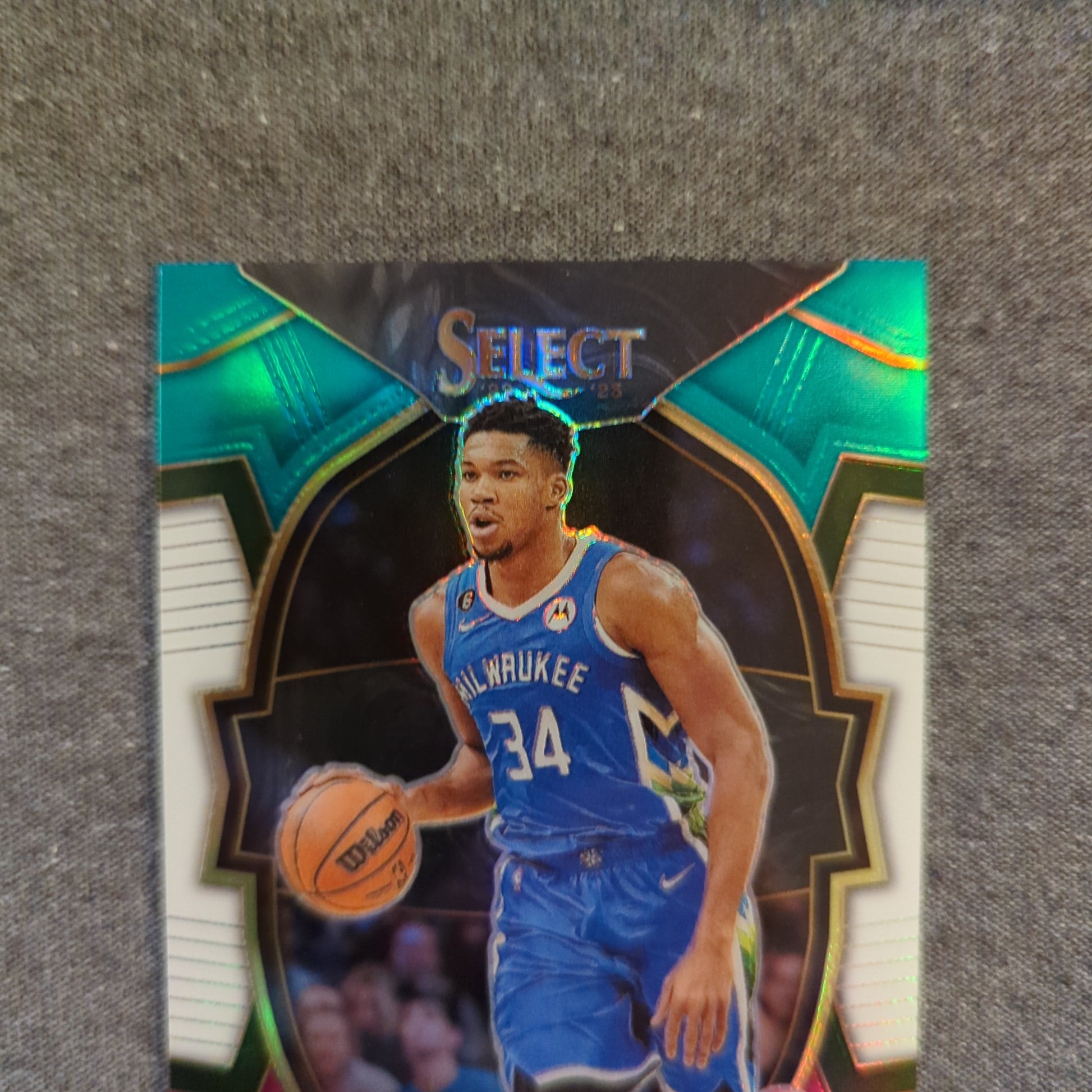 2022-2034 Select Giannis Antetokounmpo Concourse #61 49/49 FRENLY BRICKS - Open 7 Days