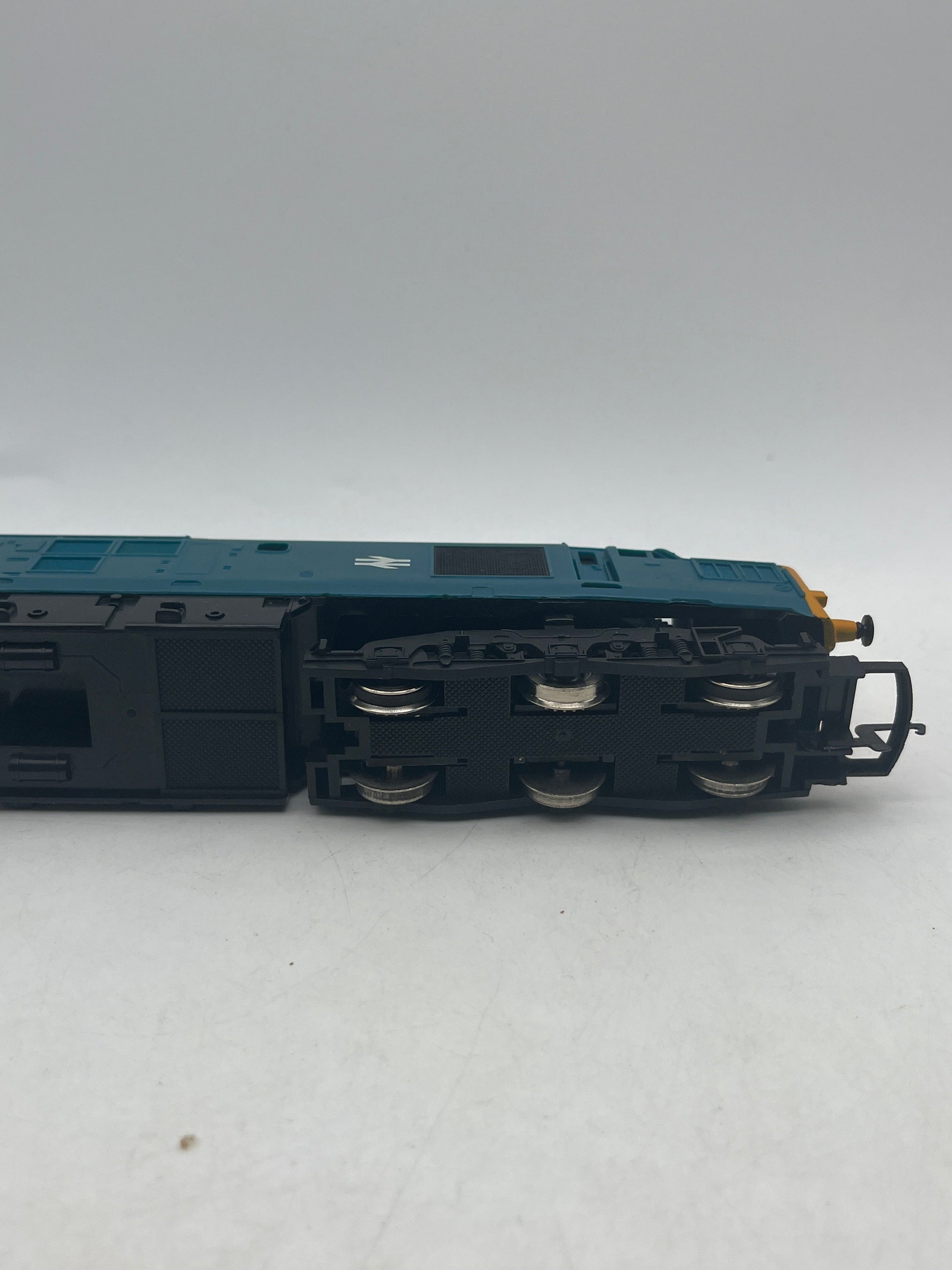 Hornby R751 Class 37 Diesel Locomotive OO Gauge British Rail Blue 37 130 8H22 FRENLY BRICKS - Open 7 Days