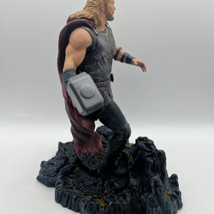 Diamond Select Toys Marvel Gallery Thor: Ragnarok Thor FRENLY BRICKS - Open 7 Days