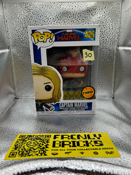 Pop Vinyl Captain Marvel #425 Chase FRENLY BRICKS - Open 7 Days