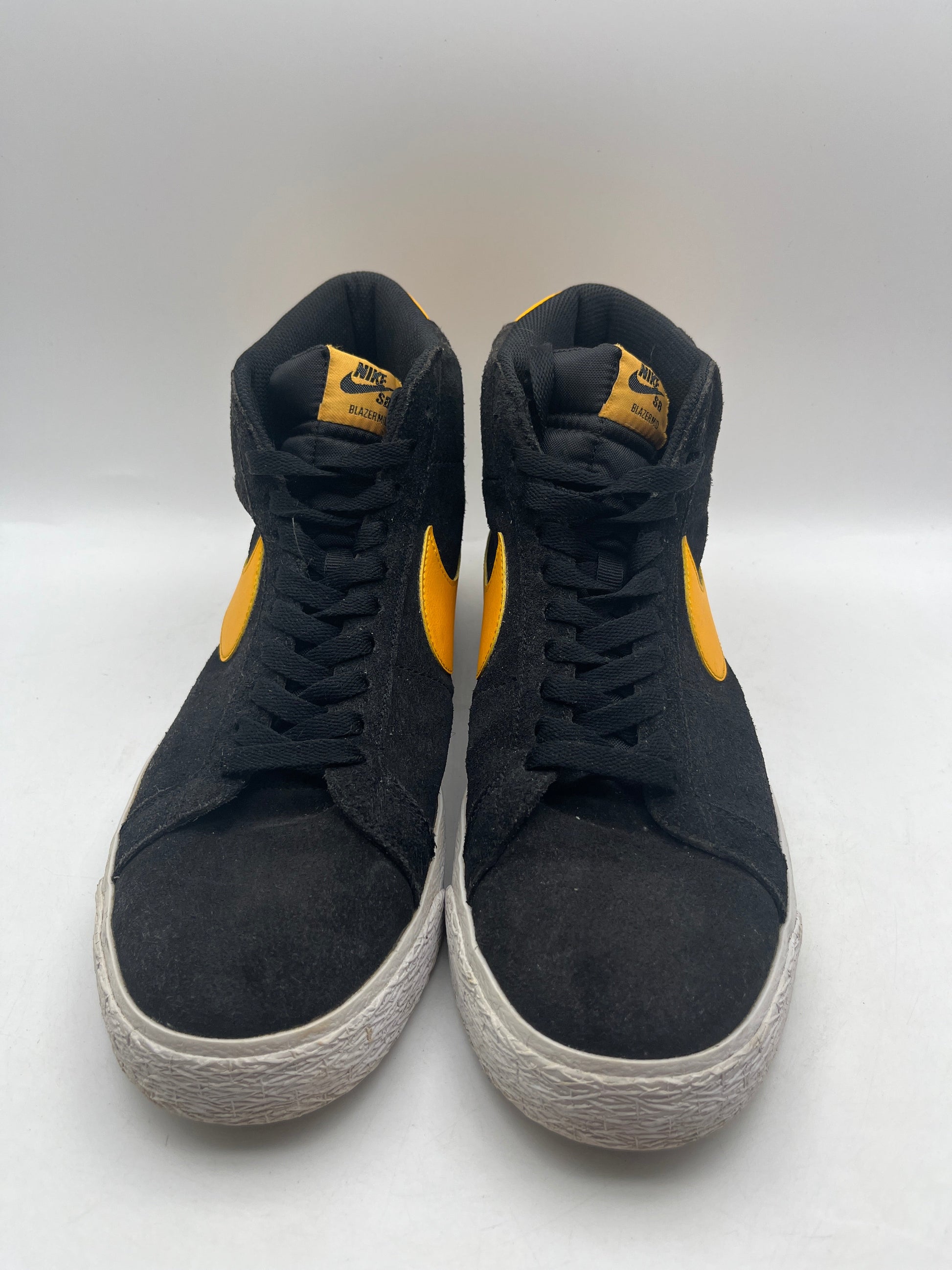 Nike Mens SB Zoom Blazer Mid 'Black University Gold' 864349 009 Size US11 FRENLY BRICKS - Open 7 Days