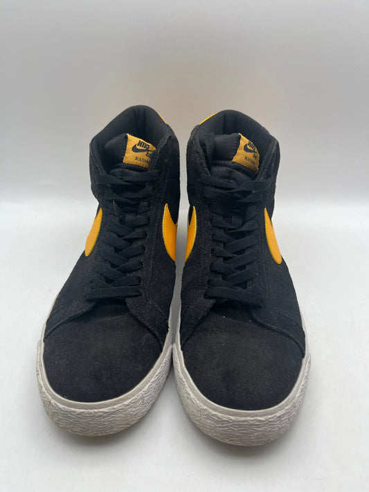 Nike Mens SB Zoom Blazer Mid 'Black University Gold' 864349 009 Size US11 FRENLY BRICKS - Open 7 Days