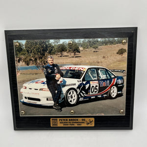 Holden Vs Commodore Signed Peter Brock - 05 Picture and Plaque - Oran Park 1997 FRENLY BRICKS - Open 7 Days