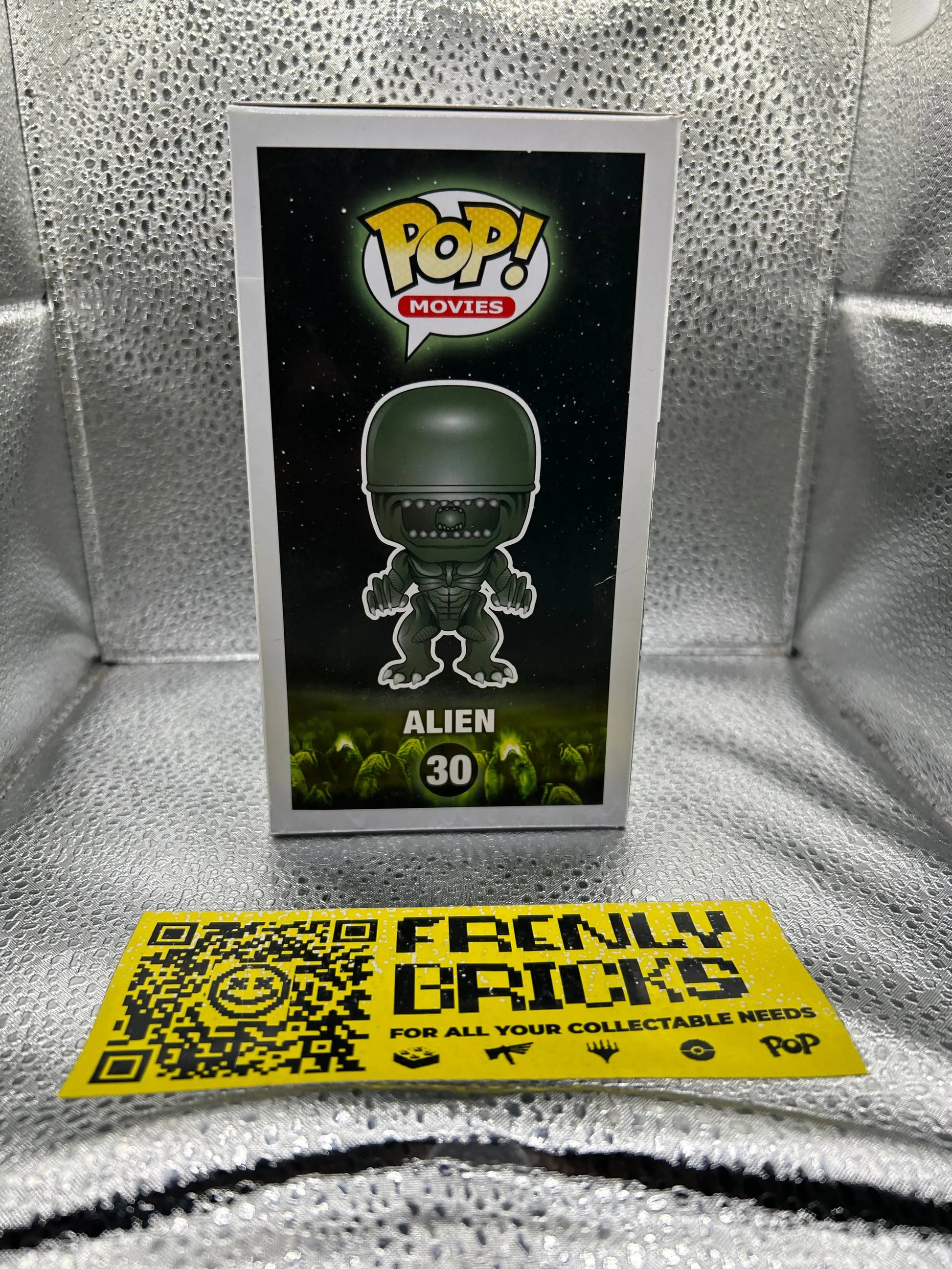 Pop Vinyl #30 Alien FRENLY BRICKS - Open 7 Days