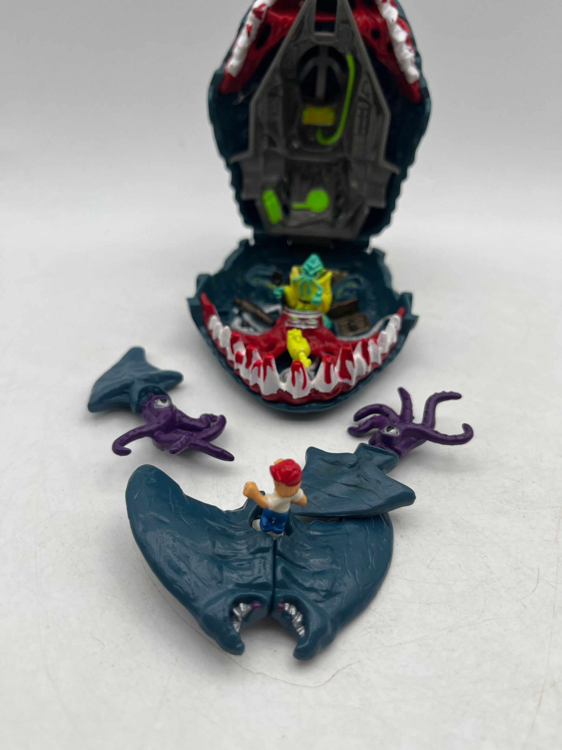 Mighty Max Caught by the Man-Eater Doom Zone Playset Complete 1993 FRENLY BRICKS - Open 7 Days