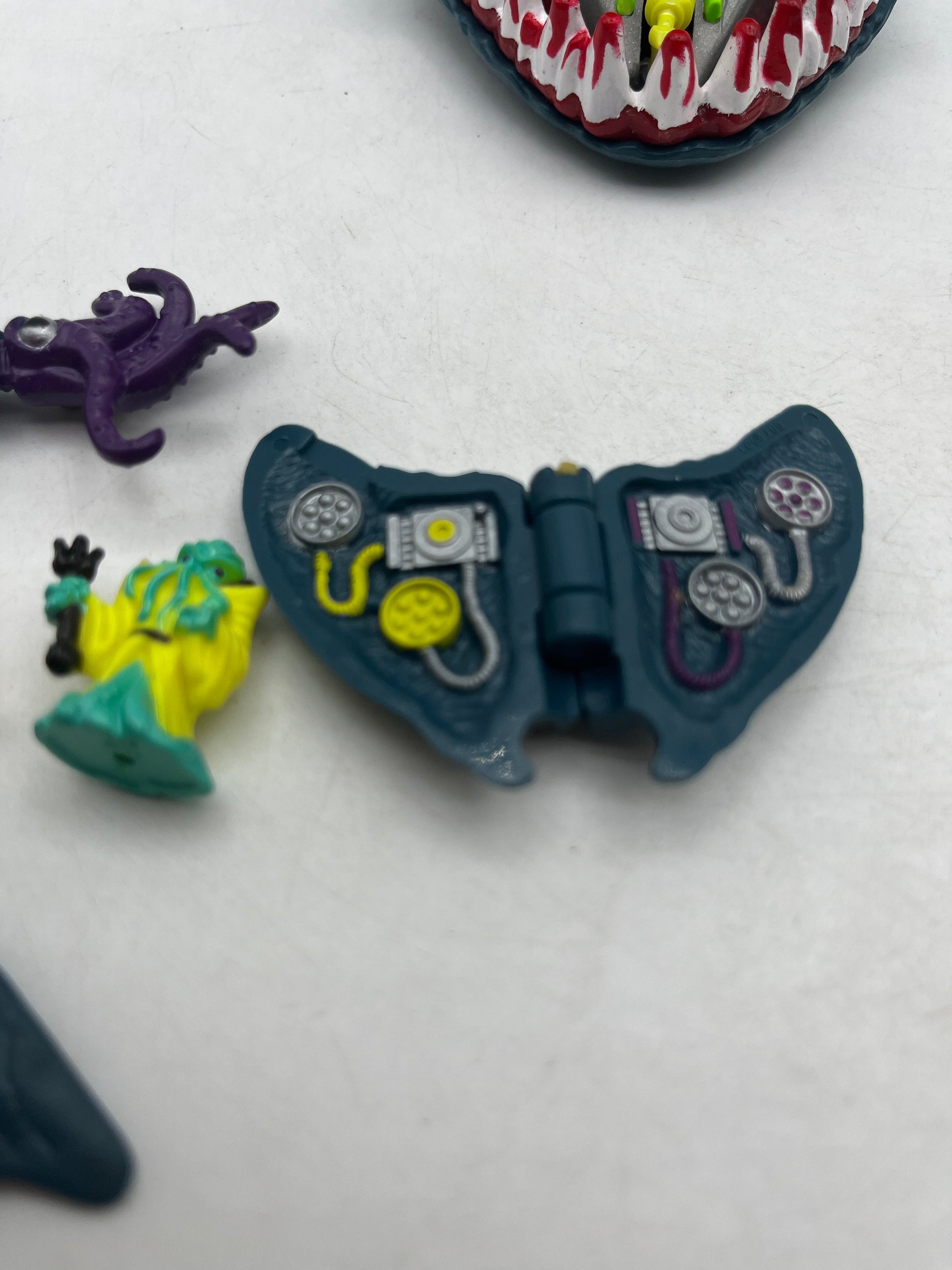 Mighty Max Caught by the Man-Eater Doom Zone Playset Complete 1993 FRENLY BRICKS - Open 7 Days