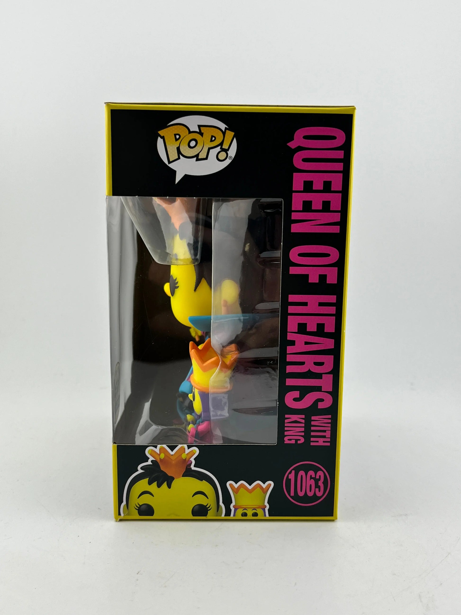 Funko POP! Disney Alice In Wonderland - Queen Of Hearts With Hearts #1063 - Exclusive FRENLY BRICKS - Open 7 Days