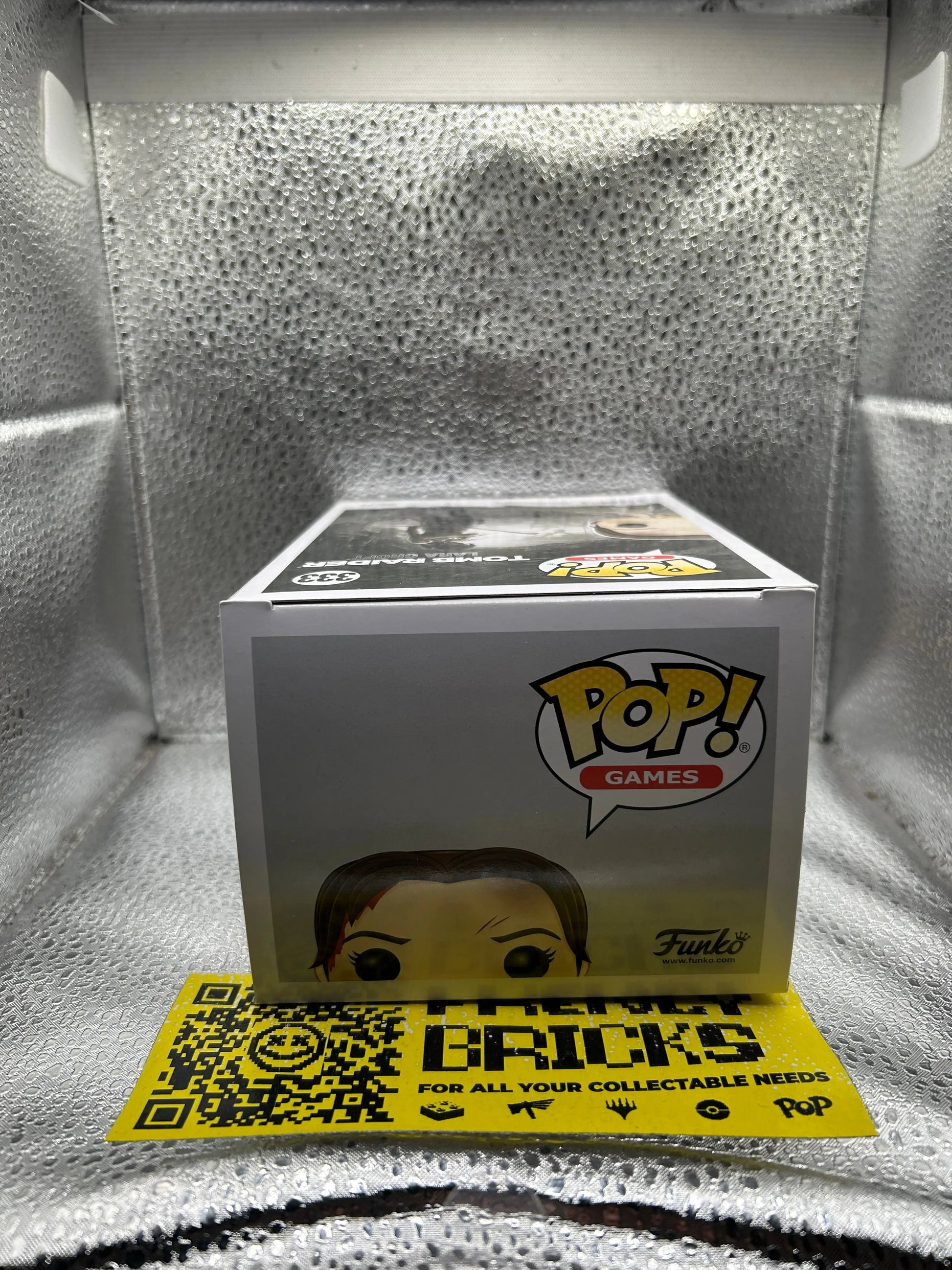 Pop Vinyl Games #333 Lara Croft FRENLY BRICKS - Open 7 Days