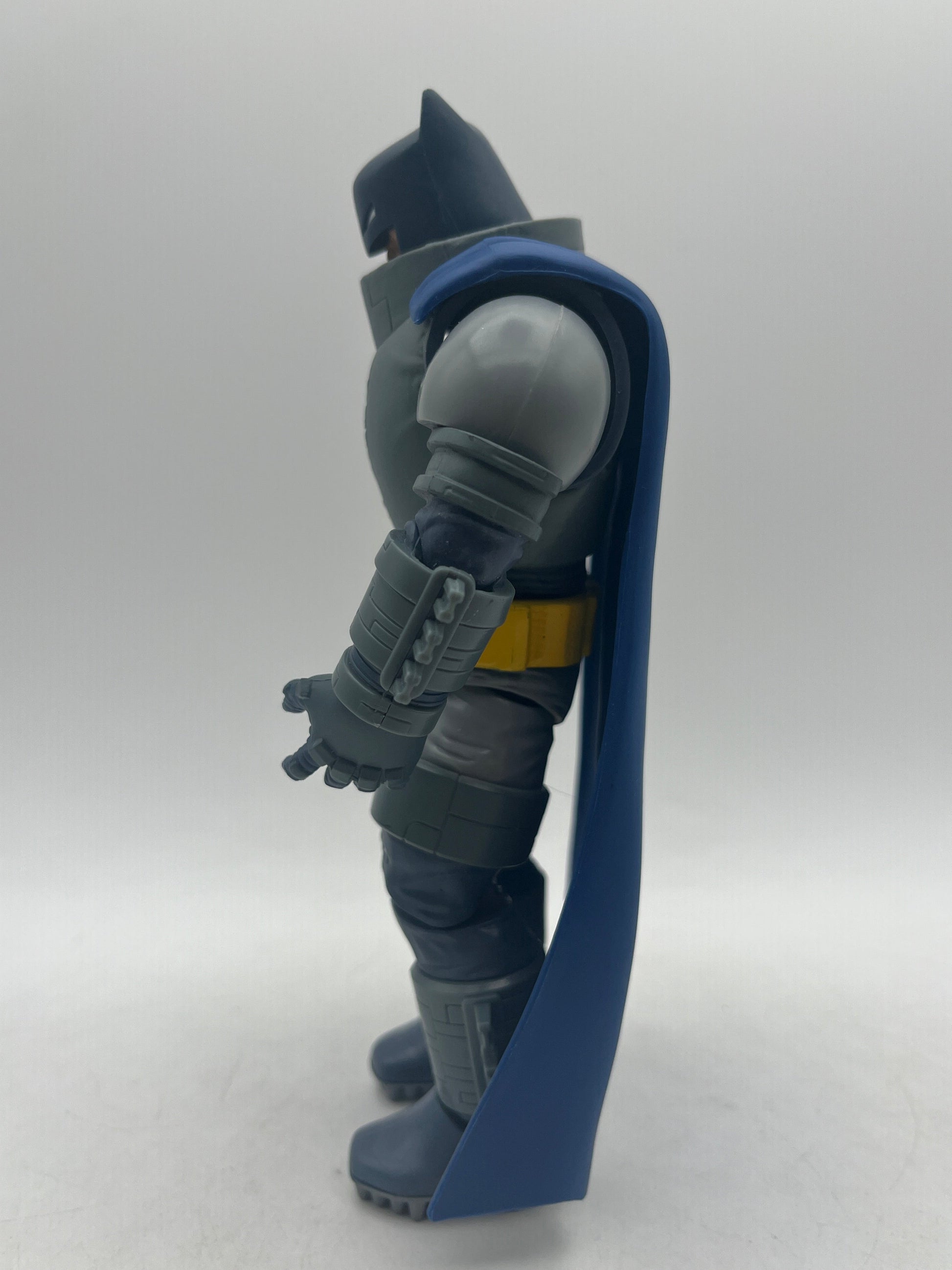DC Comics Multiverse Armored Batman Figure FRENLY BRICKS - Open 7 Days