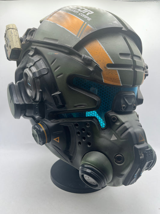 EA Titanfall 2 Vanguard Collector's Edition Helmet Lights & Sounds
