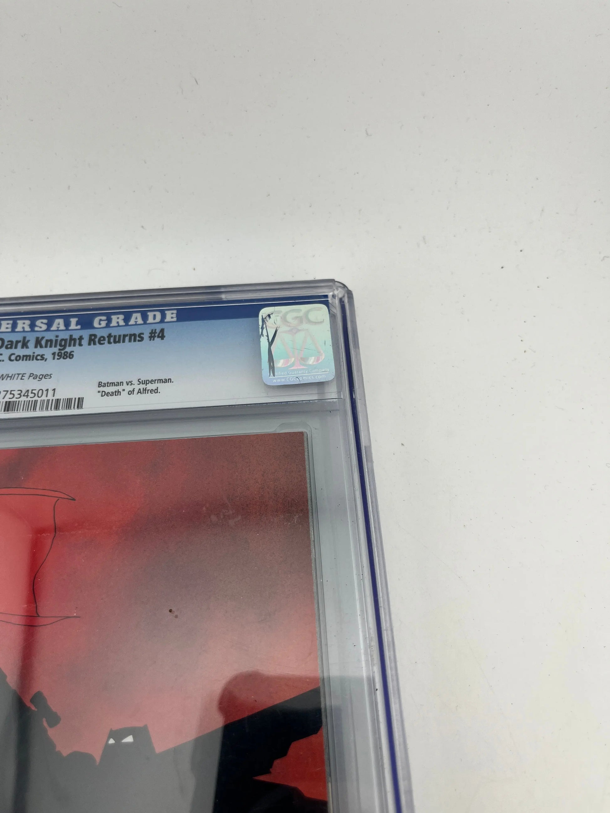 DC Comics - Batman: The Dark Knight Returns #4 –  CGC 9.6 FRENLY BRICKS - Open 7 Days