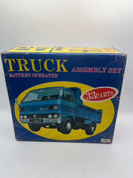 Daiya Japan 1:20 ISUZU ELF TRUCK Battery Operated Toy Car Kit`75 FRENLY BRICKS - Open 7 Days