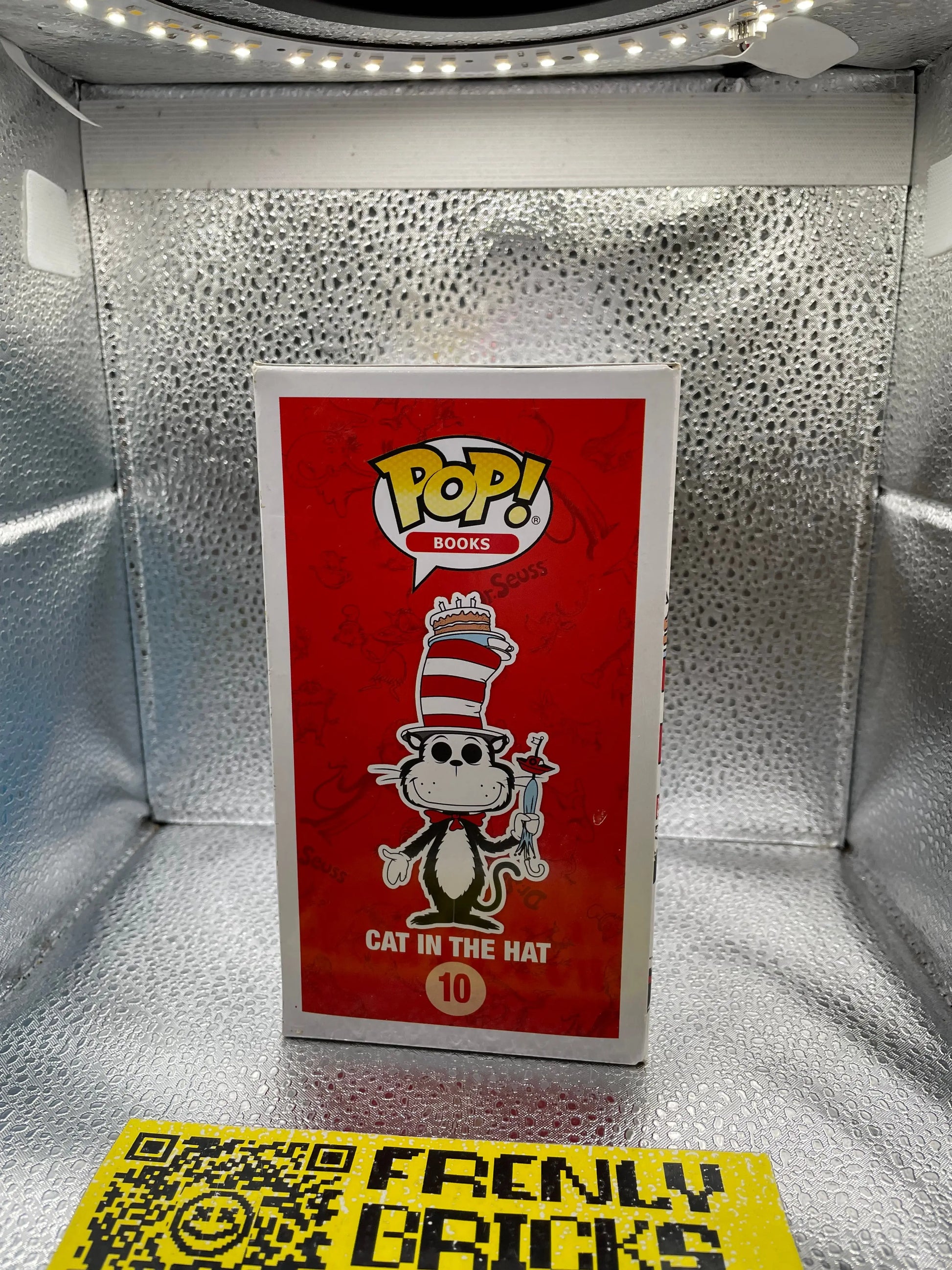 Funko POP! Books Dr. Seuss Cat in the Hat Umbrella #10 Vinyl Figure FRENLY BRICKS - Open 7 Days