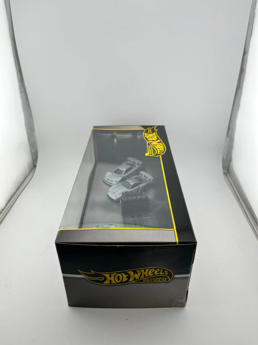 Hot Wheels Premium 90s Supercars Diorama: Porsche, McLaren, Mercedes-Benz FRENLY BRICKS - Open 7 Days
