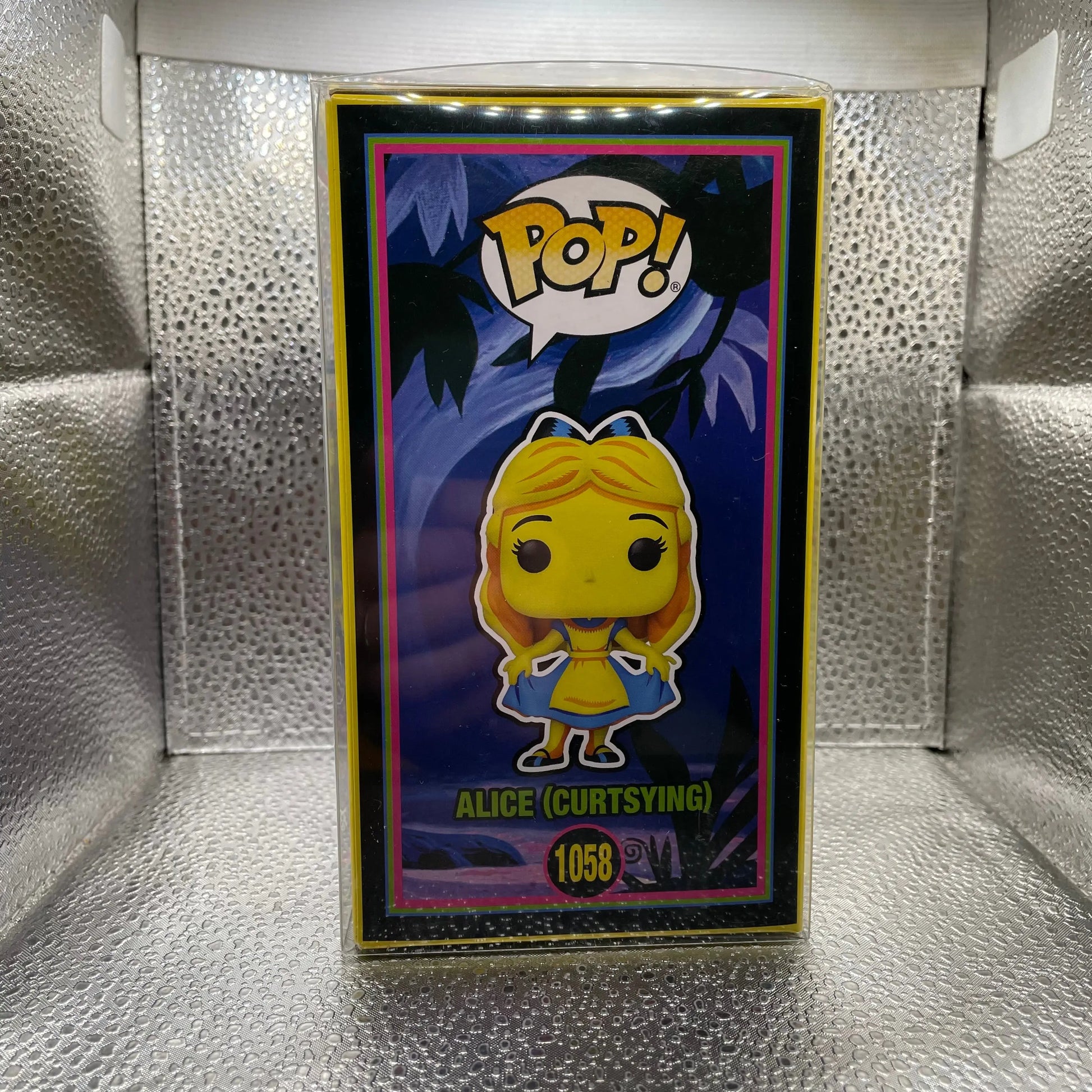 ALICE IN WONDERLAND ALICE CURTSYING BLACK LIGHT FUNKO POP VINYL FIGURE #1058 NEW FRENLY BRICKS - Open 7 Days