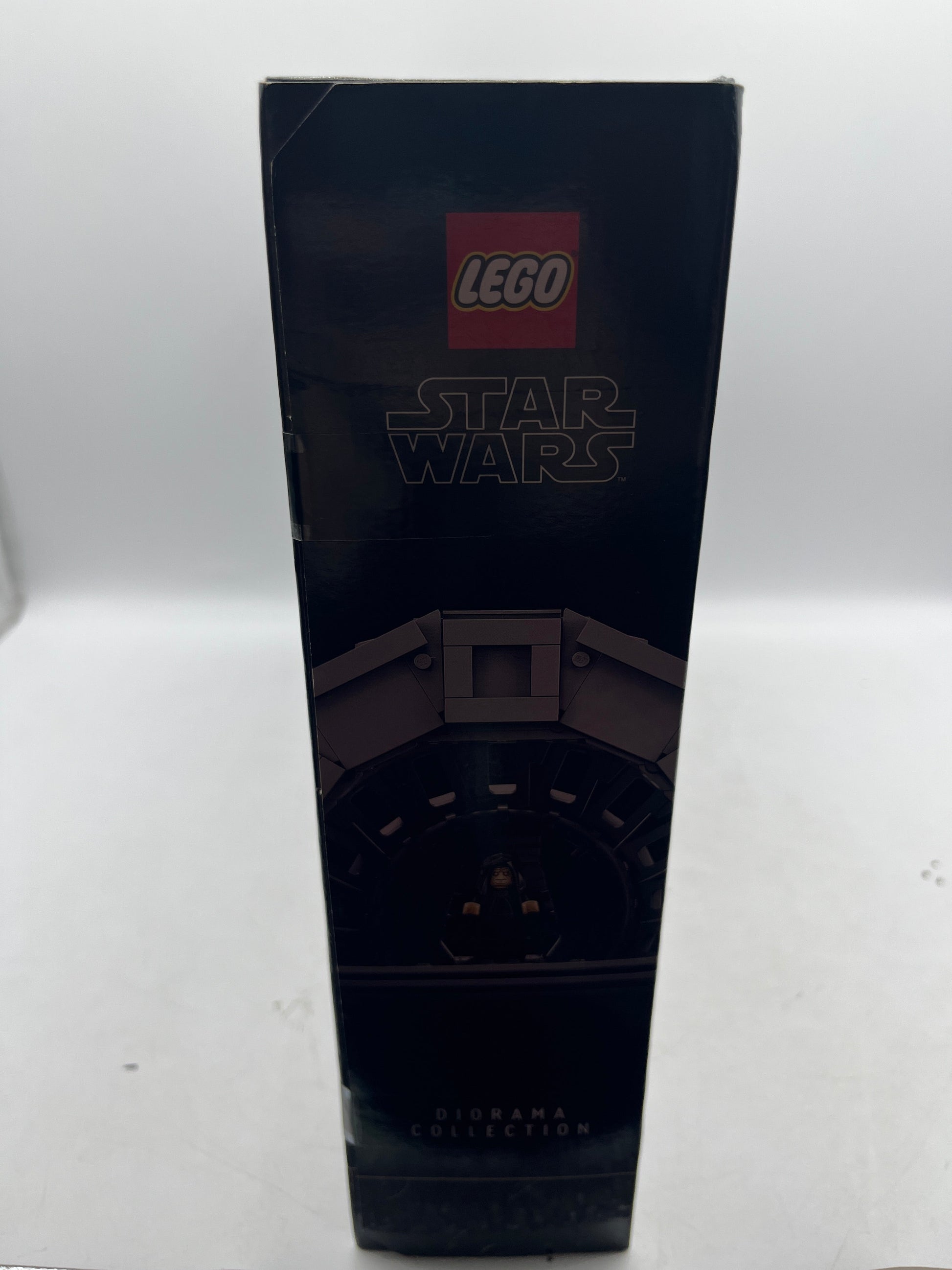 LEGO Star Wars: Emperor's Throne Room Diorama (75352) FRENLY BRICKS - Open 7 Days