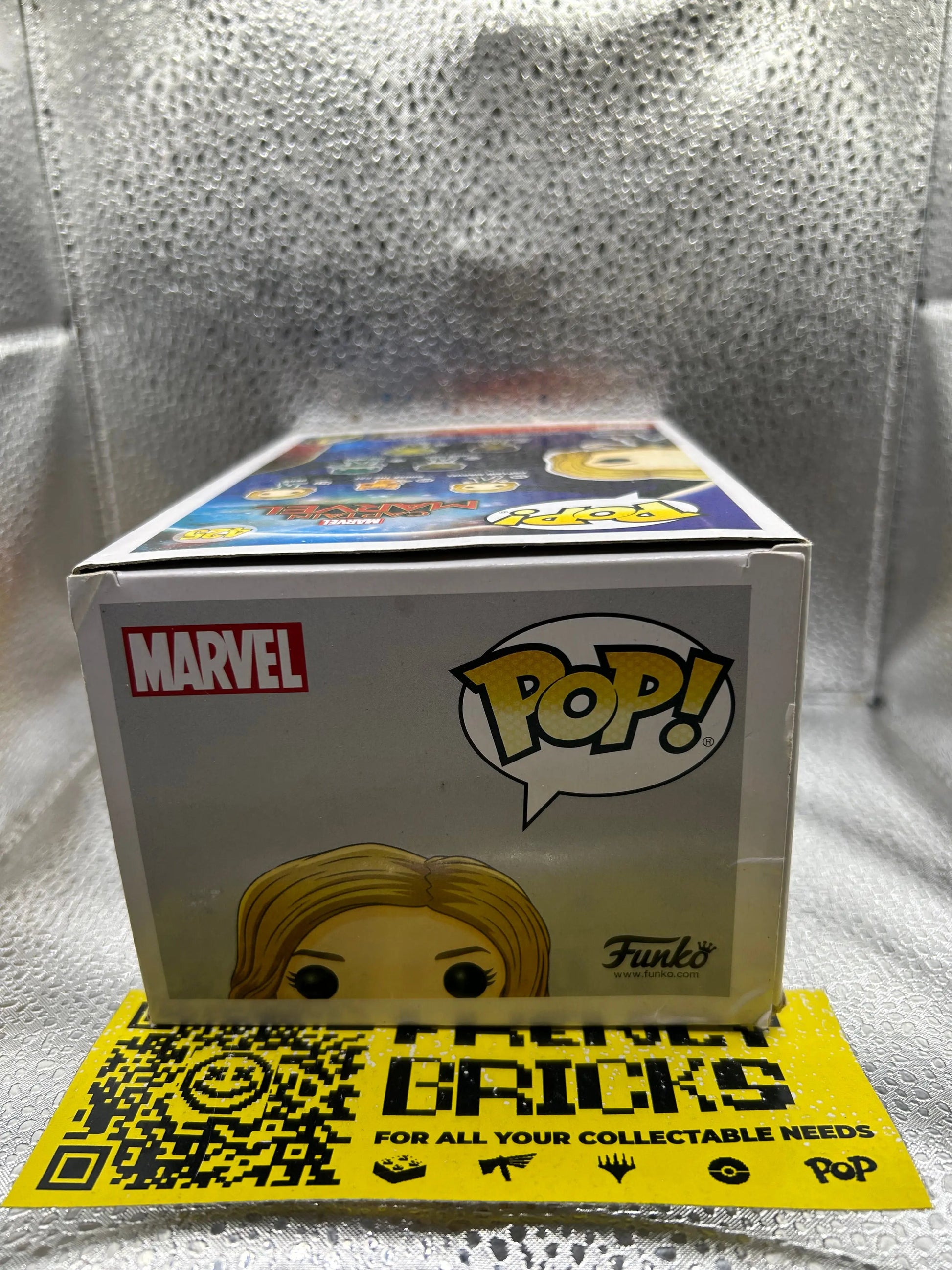 Pop Vinyl Captain Marvel #425 Chase FRENLY BRICKS - Open 7 Days