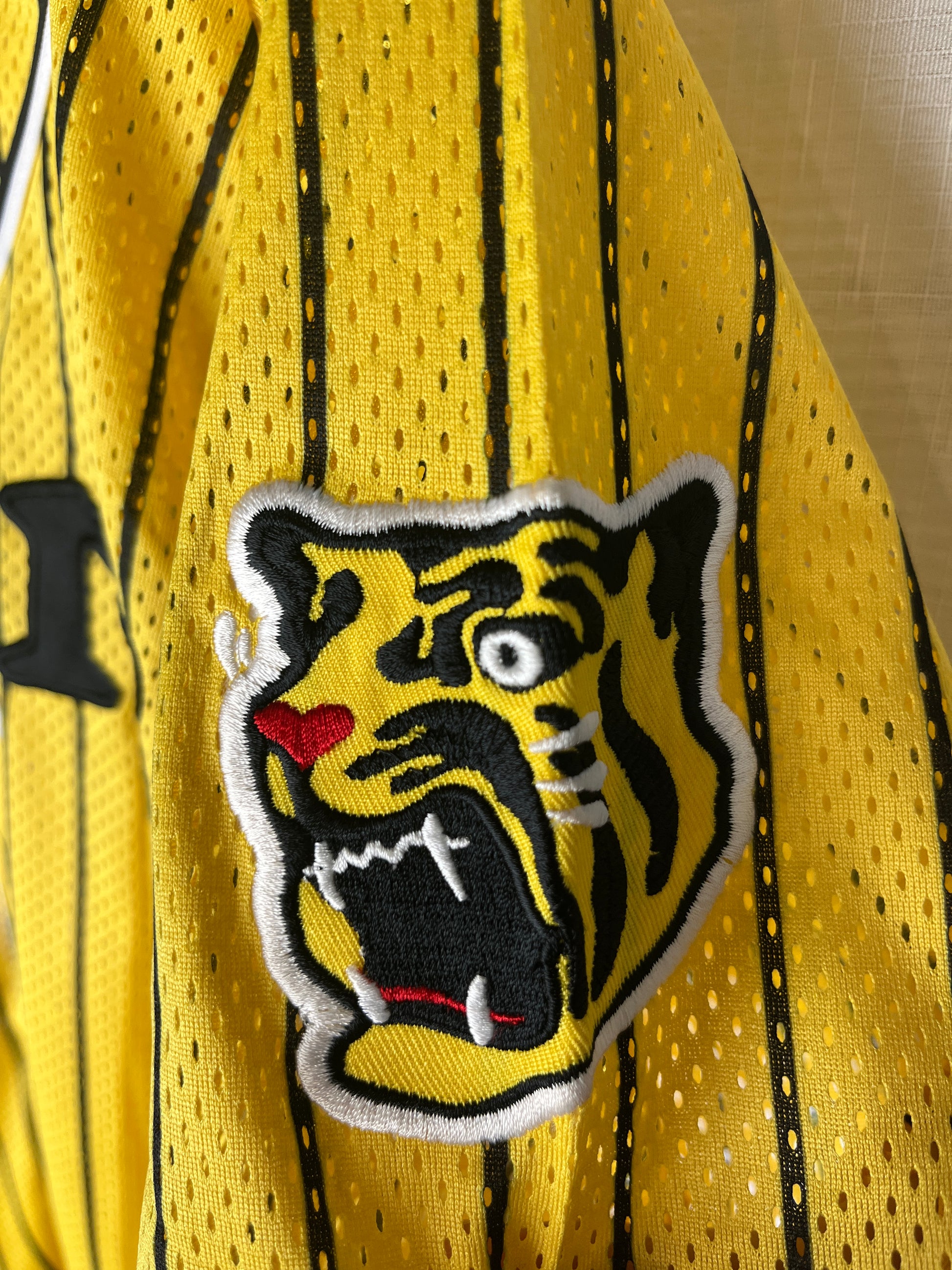 Nippon Baseball Hanshin Tigers Yellow/Black Blank Jersey Large