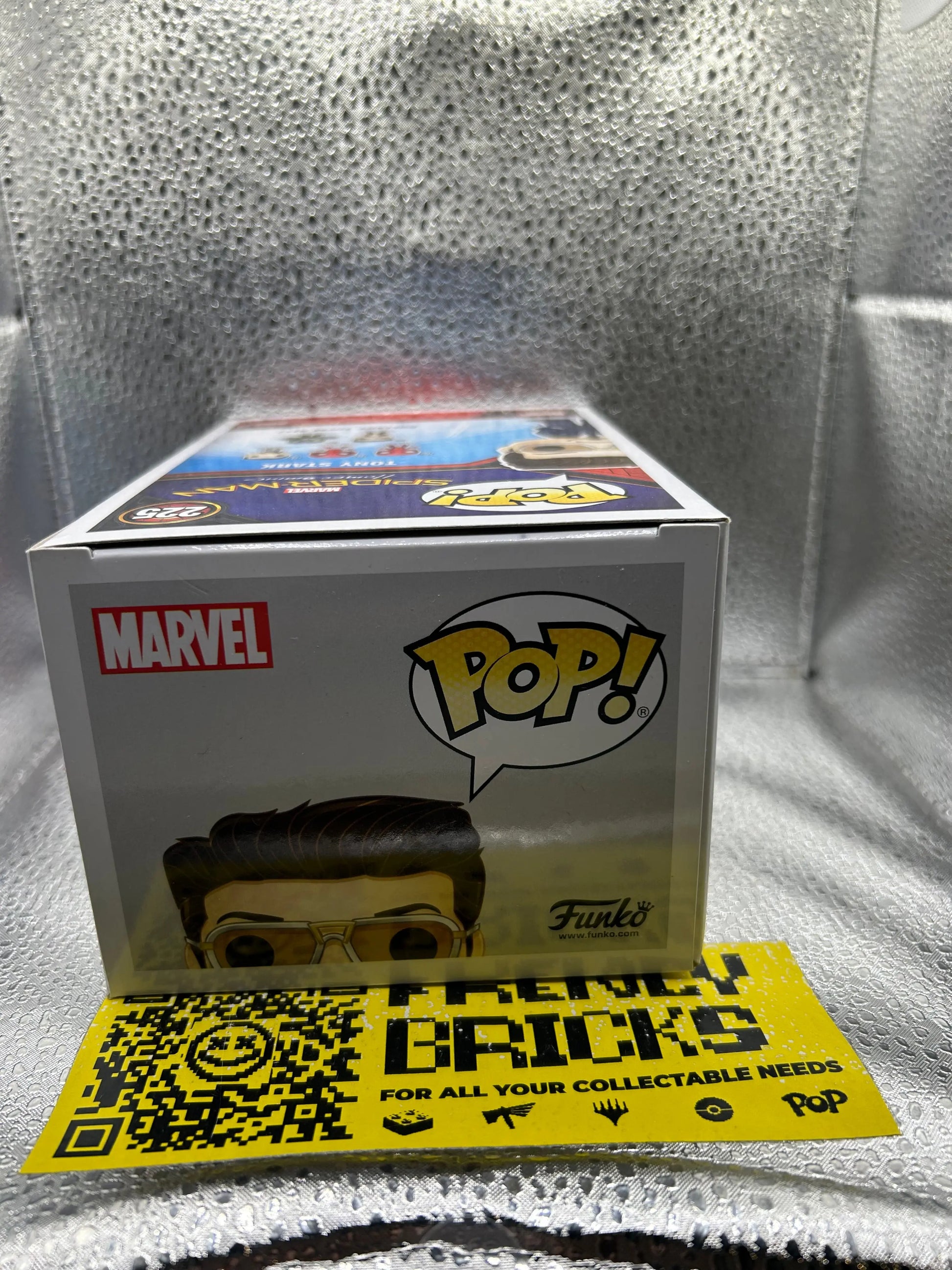 Pop Vinyl Marvel #225 Tony Stark FRENLY BRICKS - Open 7 Days