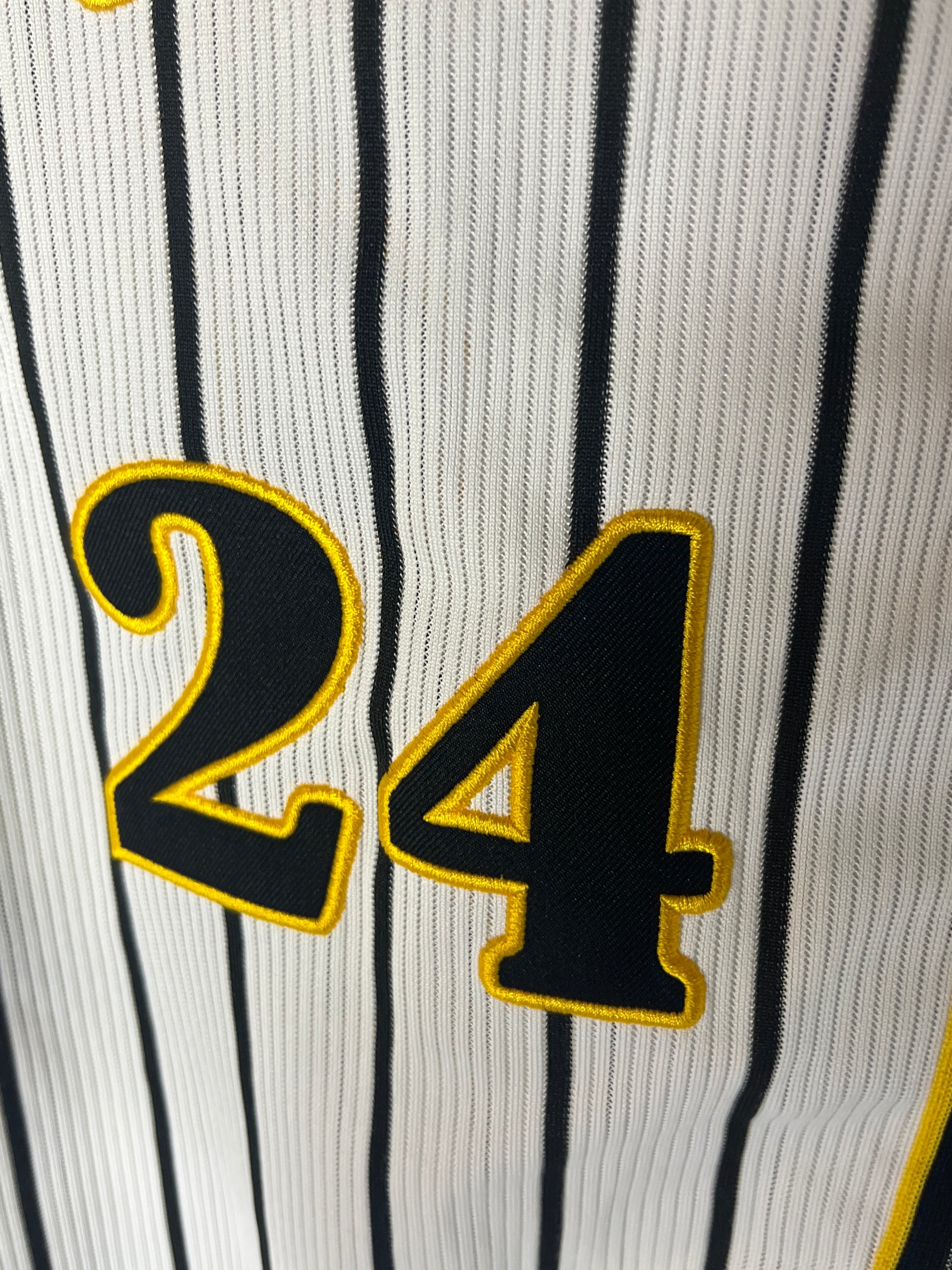 Nippon Baseball Hanshin Tigers “Hiyama #24” White Jersey Large