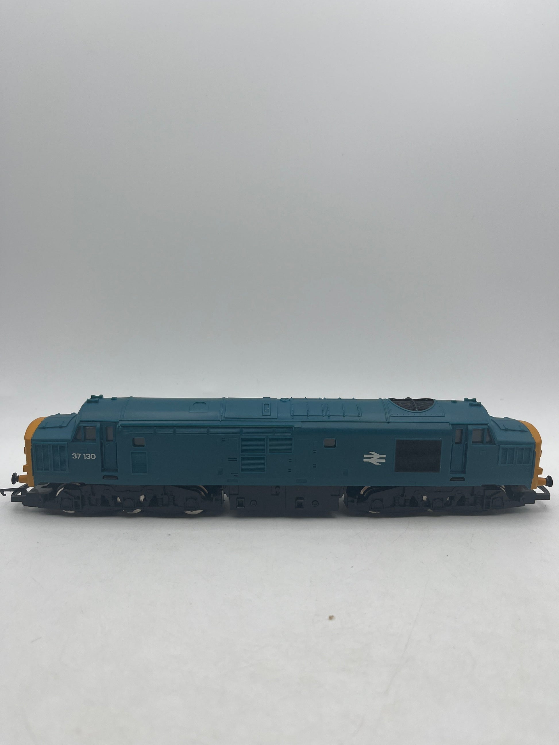 Hornby R751 Class 37 Diesel Locomotive OO Gauge British Rail Blue 37 130 8H22 FRENLY BRICKS - Open 7 Days