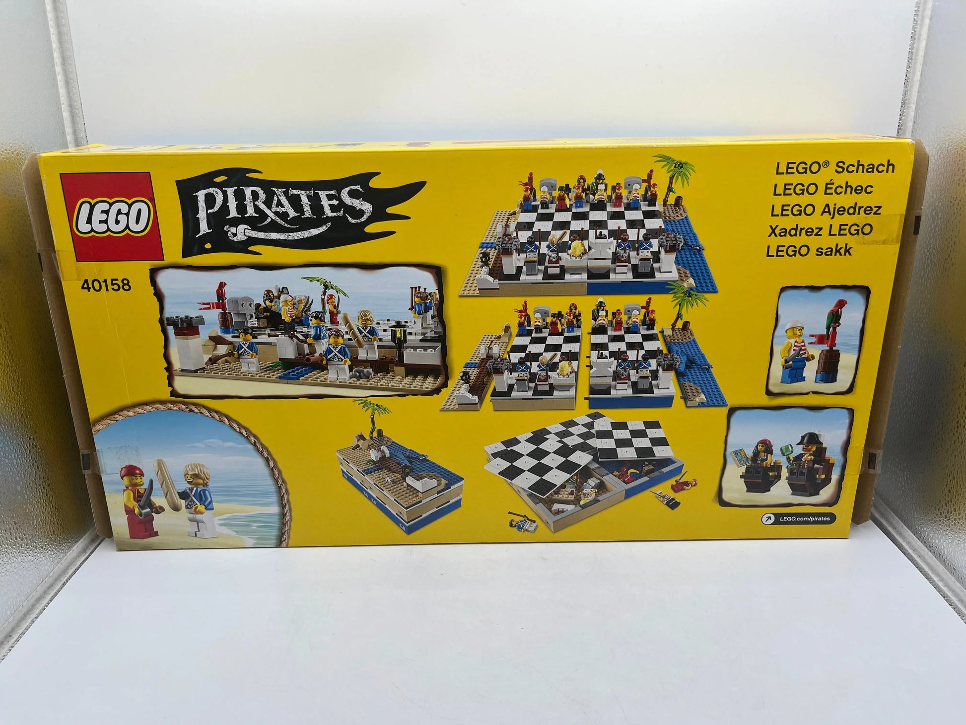 LEGO 40158 Pirates Chess Set Historical 20 Minifigures New Sealed Retired Rare FRENLY BRICKS - Open 7 Days