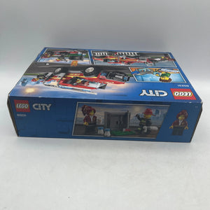 LEGO City: Fire Chief Response Truck (60231) - Sealed Retired Set FRENLY BRICKS - Open 7 Days