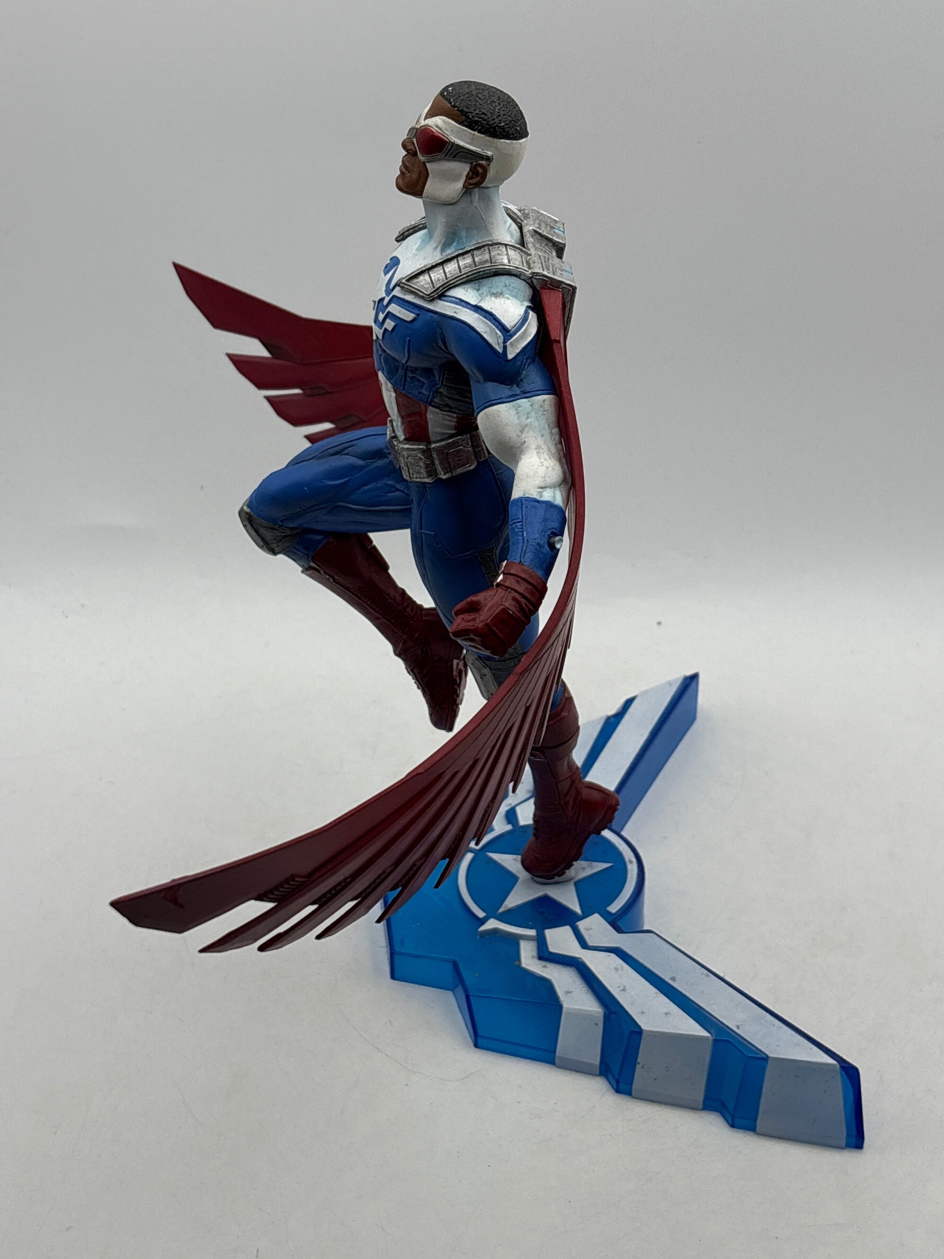 Marvel Gallery Captain America Sam PVC Figure Statue Loose FRENLY BRICKS - Open 7 Days