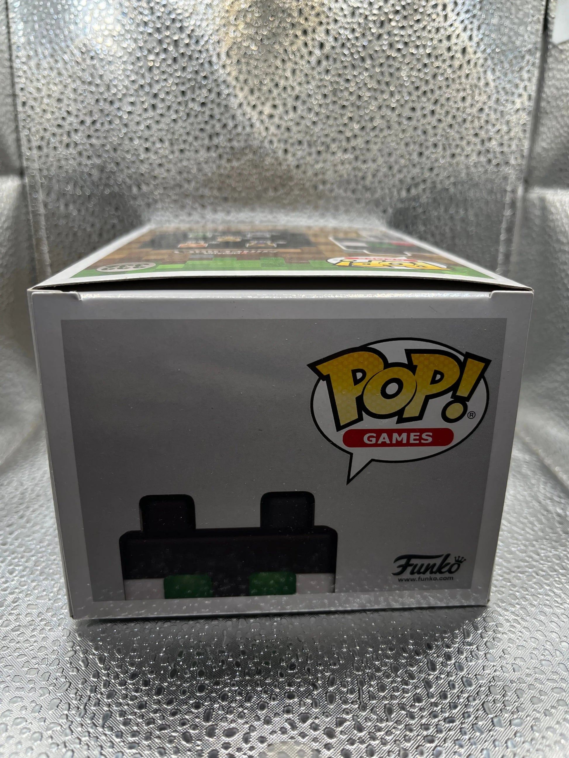 Funko POP Games - Tuxedo Cat (Chase Edition) FRENLY BRICKS - Open 7 Days