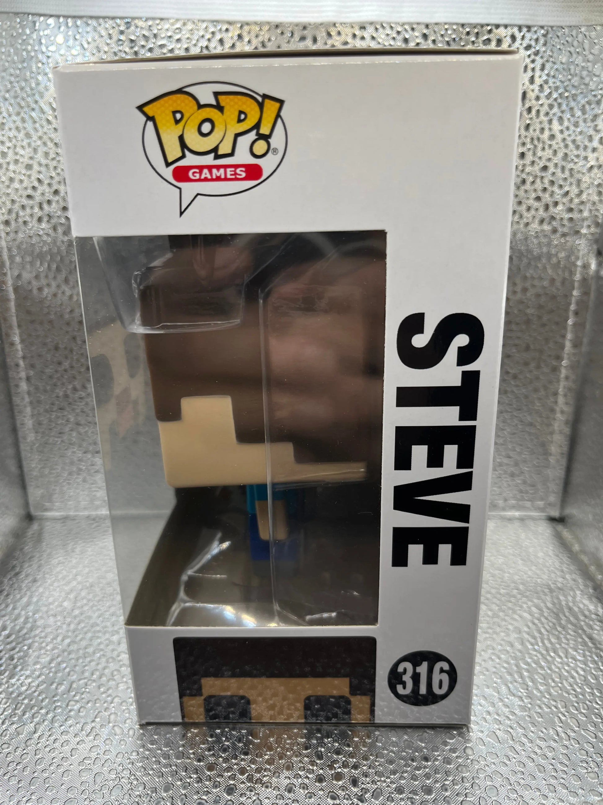 Funko POP Games - Minecraft - Steve #316 FRENLY BRICKS - Open 7 Days