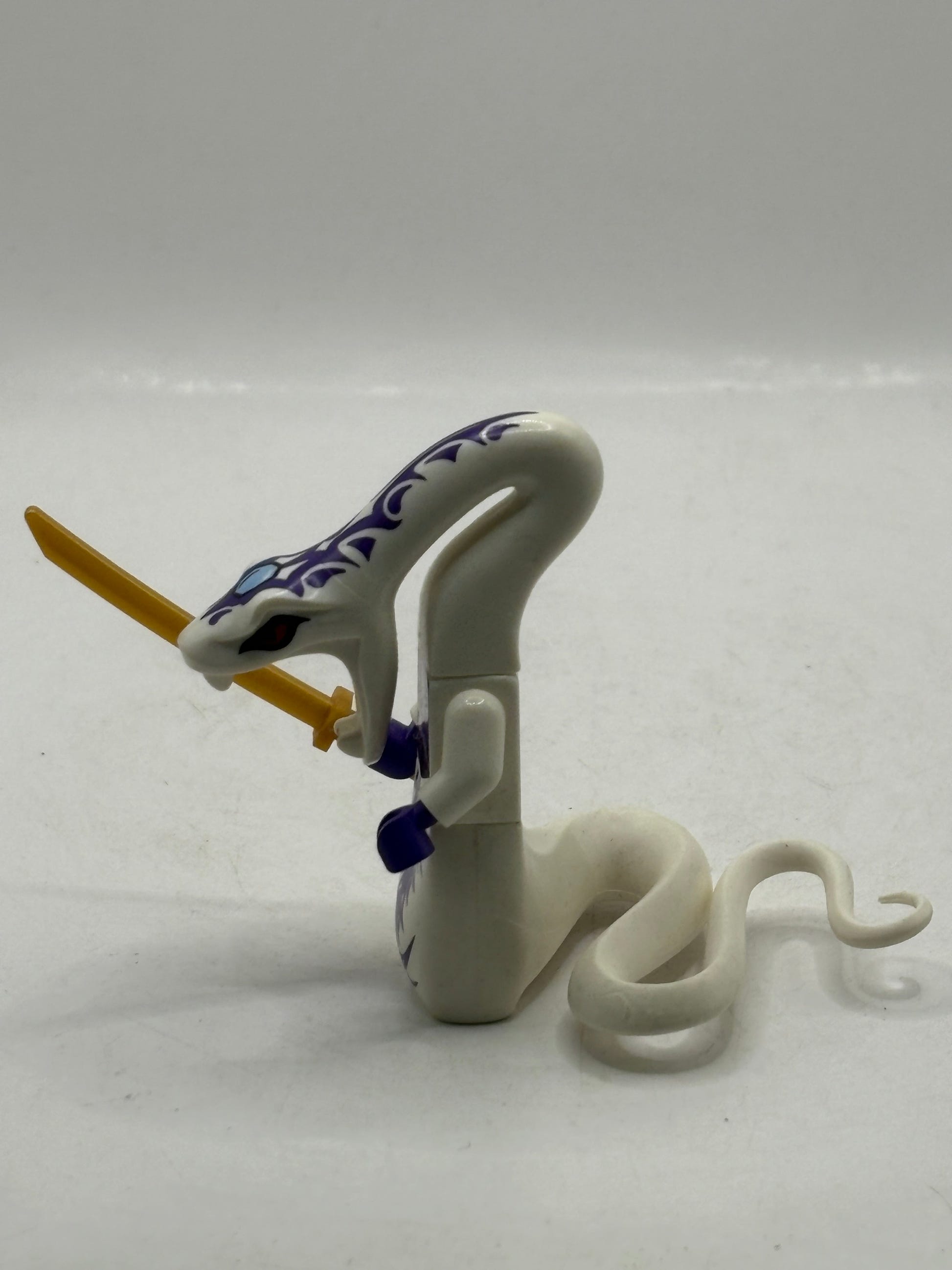 LEGO Ninjago White Snake Pythor Minifigure 70750 2015 - Excellent Condition, photo 6 image 6
