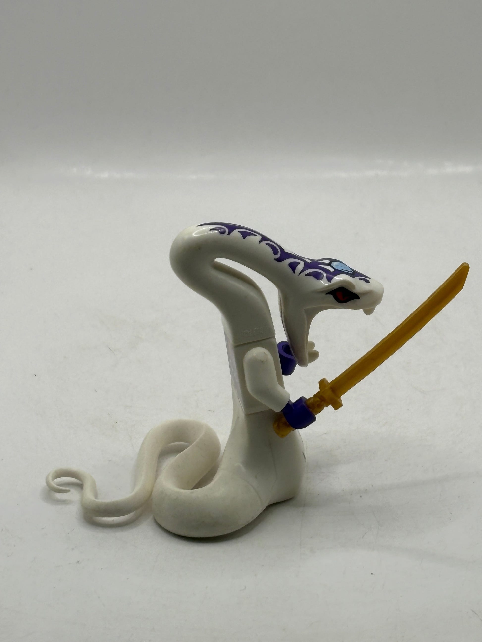 LEGO Ninjago White Snake Pythor Minifigure 70750 2015 - Excellent Condition, photo 7 image 7