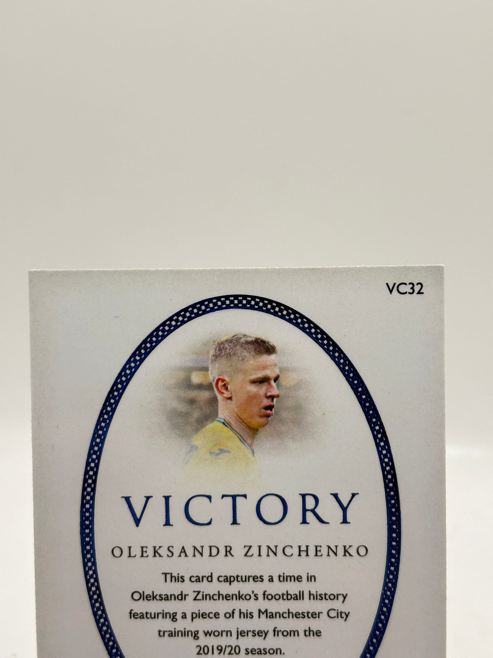 2024 Futera Unique #VC32 Oleksandr Zinchenko Victory Patch 01/09, photo 3 image 3