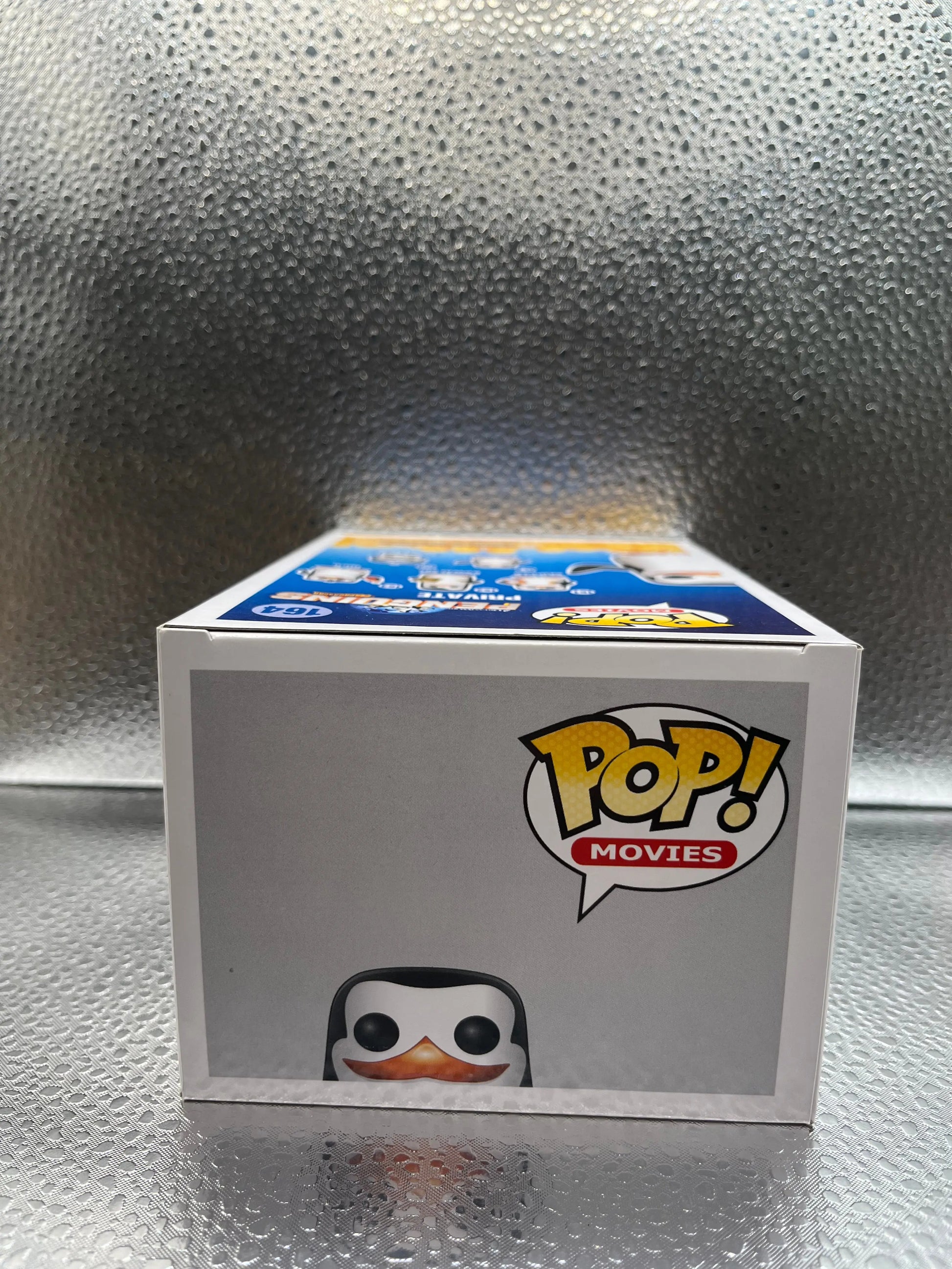 Funko POP Movies - Penguins - Private #164 FRENLY BRICKS - Open 7 Days