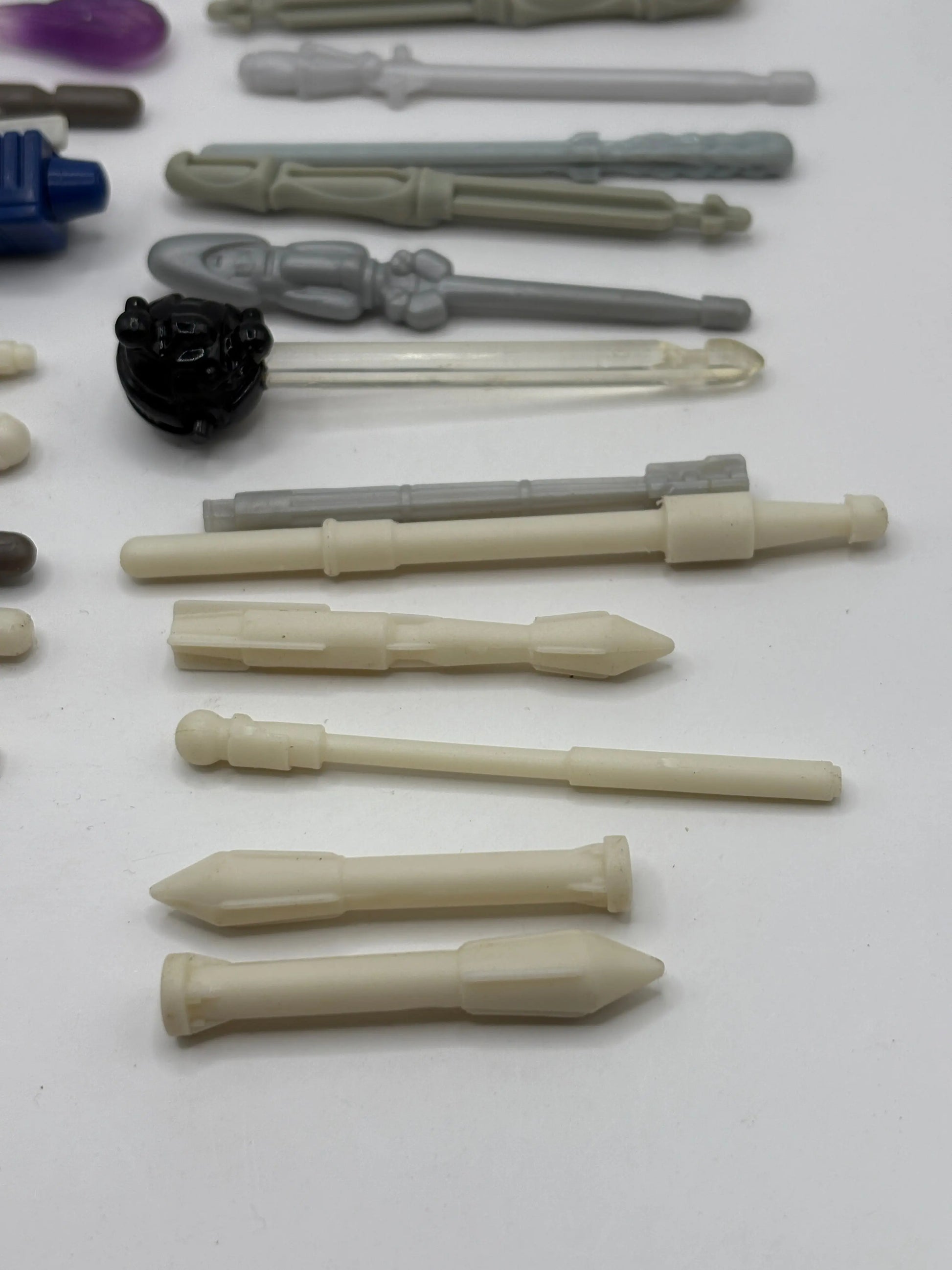 Assorted Branded Action Figure Missile Piece / Accessory White Transparent Lot FRENLY BRICKS - Open 7 Days
