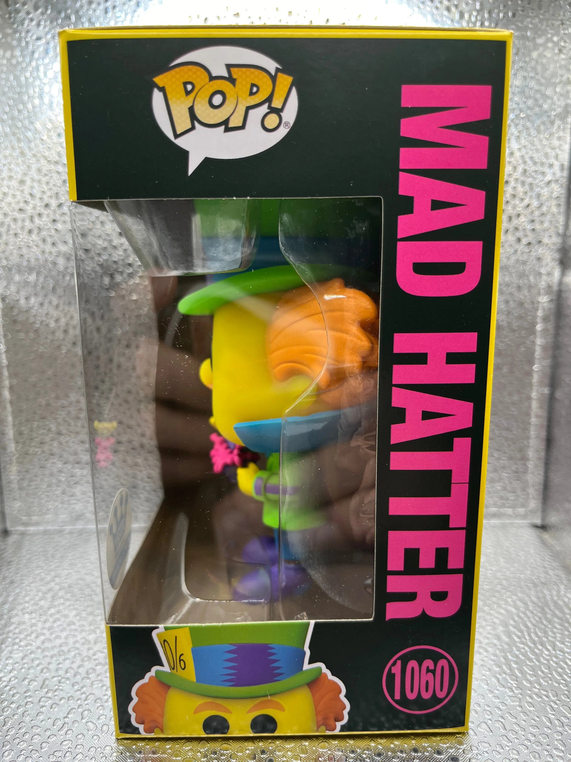 Funko POP Disney - Mad Hatter (Blacklight Edition) #1060 FRENLY BRICKS - Open 7 Days