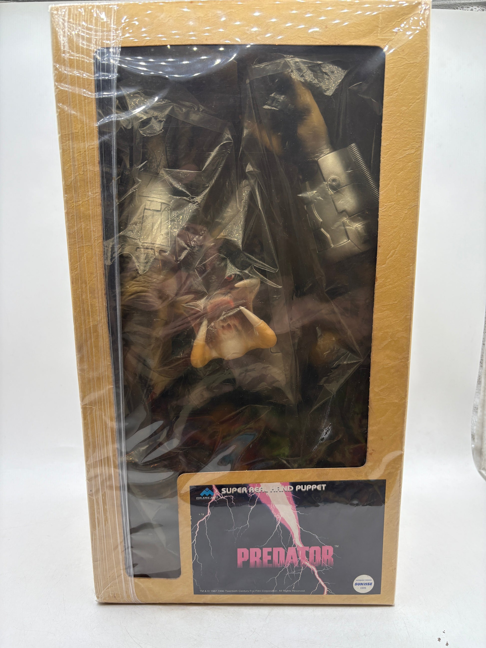 Predator Medicom Toy Super Real Hand Puppet FRENLY BRICKS - Open 7 Days