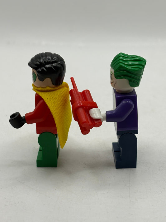Lego DC Superheroes- The Joker SH005 & Robin Short Cape SH112 Minifigure FRENLY BRICKS - Open 7 Days
