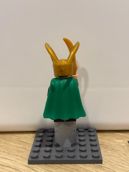 LEGO Loki Minifigure Marvel Super Heroes sh0968 Flexible Rubber Cape FRENLY BRICKS - Open 7 Days