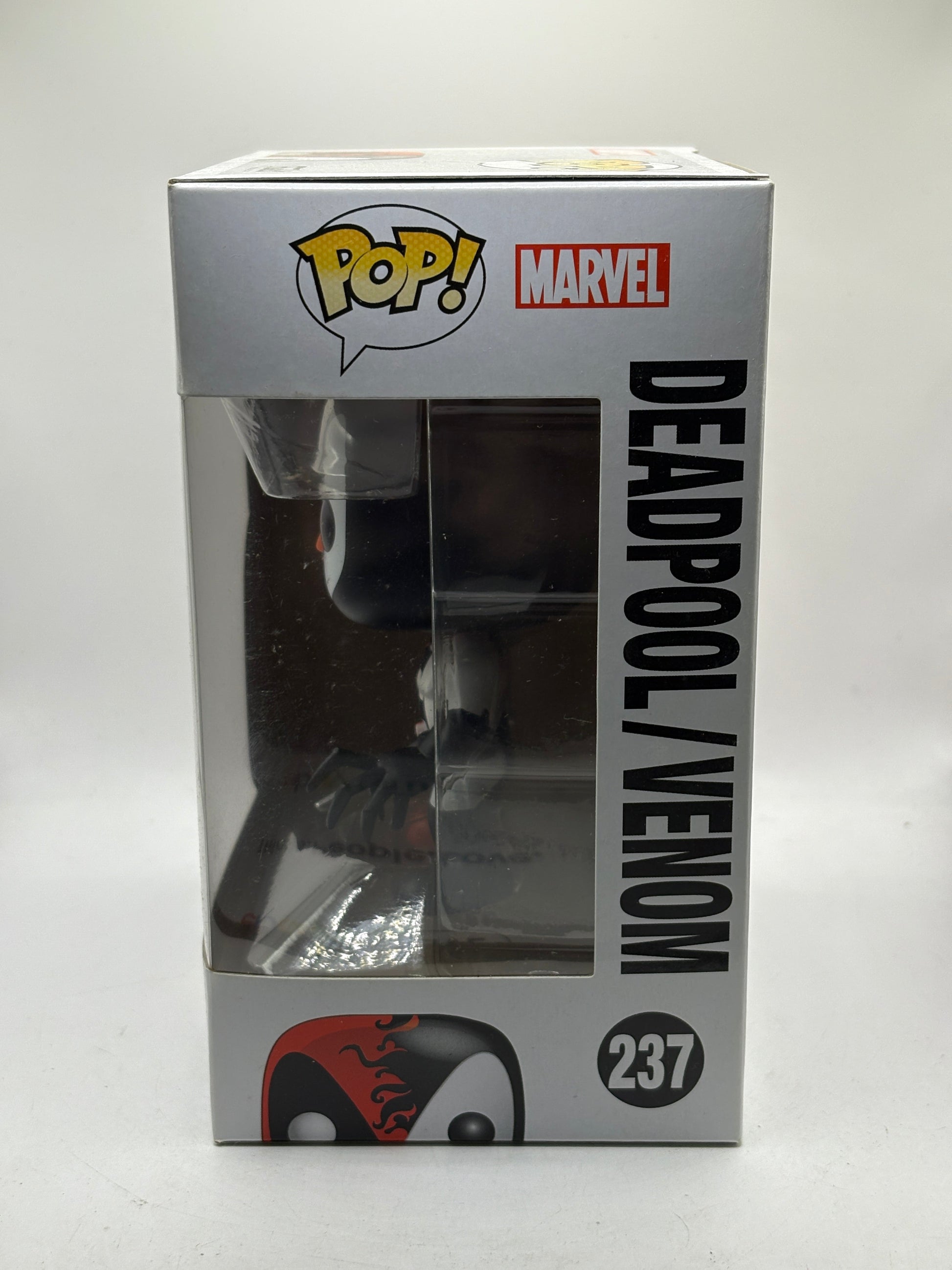 Funko POP! Marvel #237 Deadpool / Venom Vinyl Bobble-Head image 2