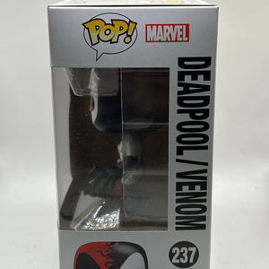 Funko POP! Marvel #237 Deadpool / Venom Vinyl Bobble-Head image 2