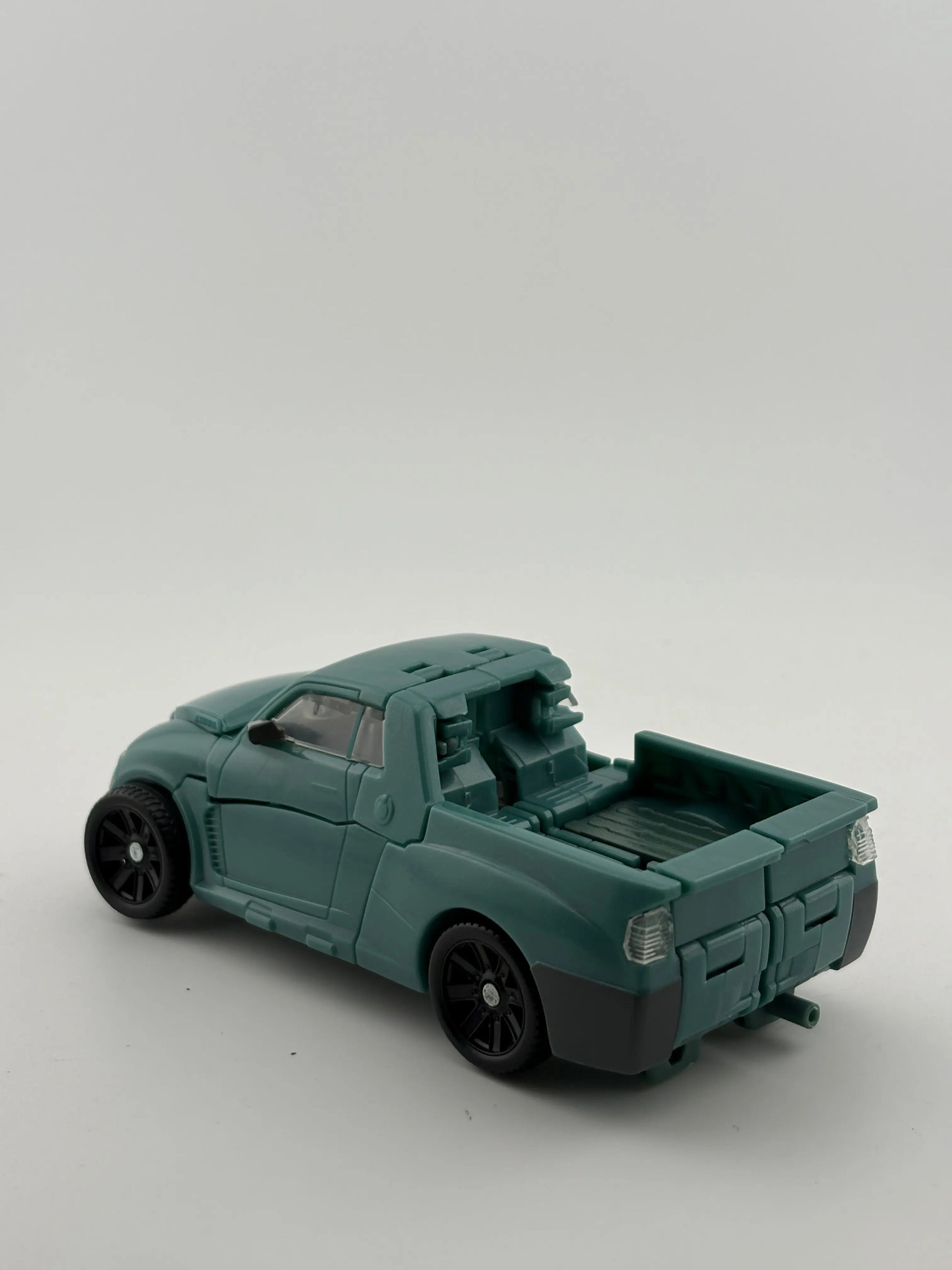 Hasbro Transformers Generations Deluxe Class Sergeant Kup Loose Action Figure Incomplete FRENLY BRICKS - Open 7 Days