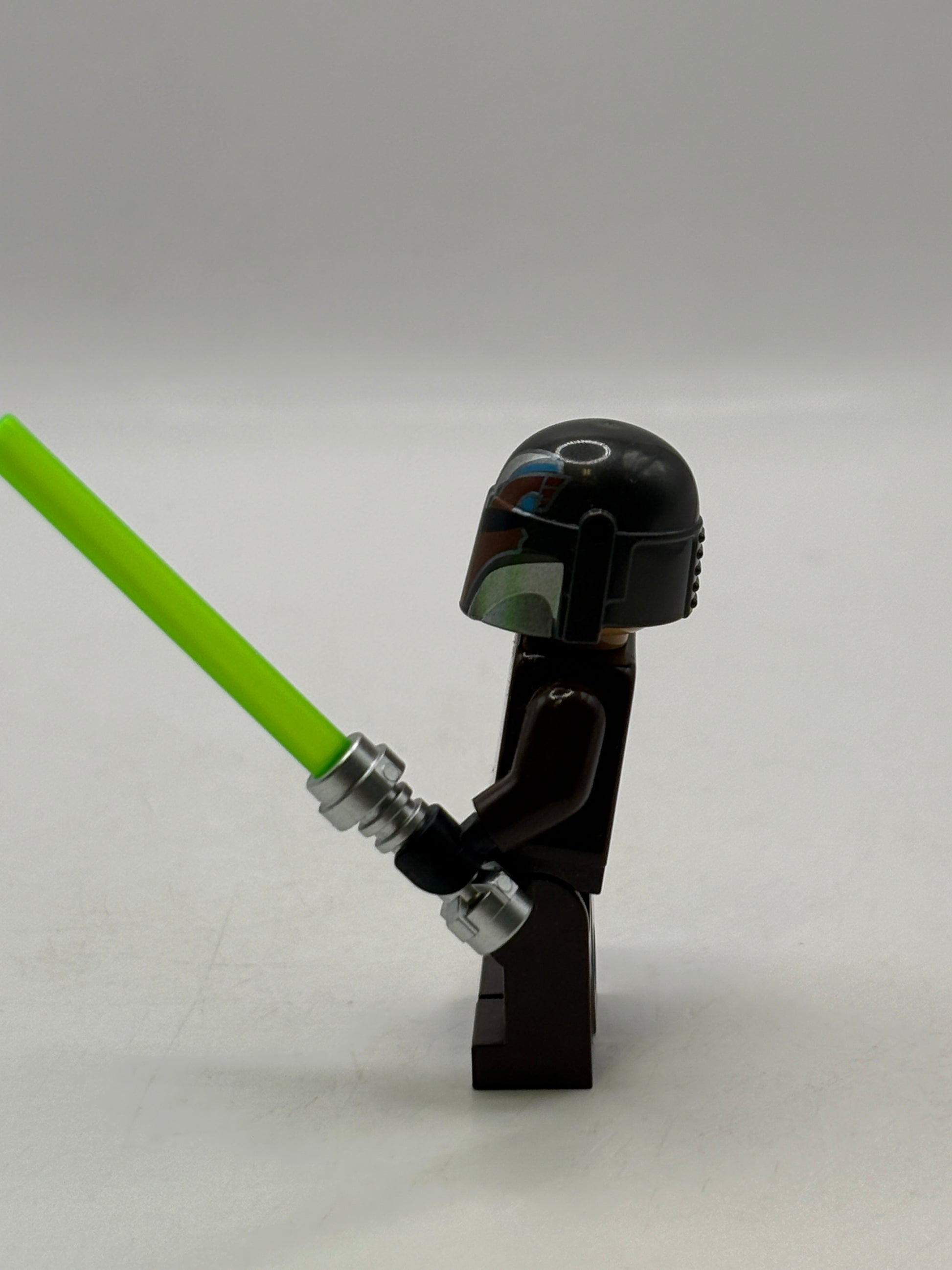 LEGO® Minifig sw1302 - Sabine Wren - Dark Brown Armor image 2