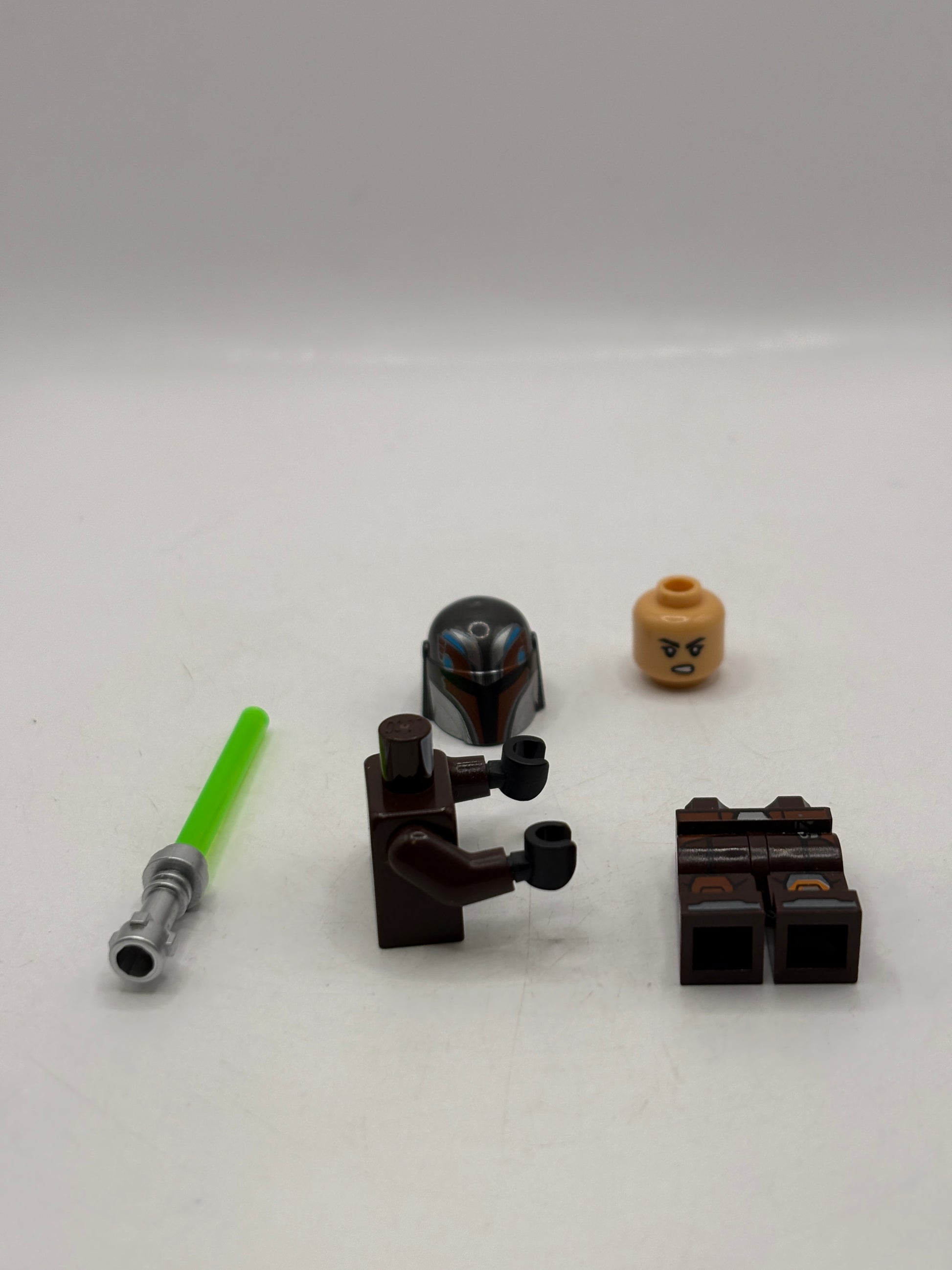 LEGO® Minifig sw1302 - Sabine Wren - Dark Brown Armor image 6